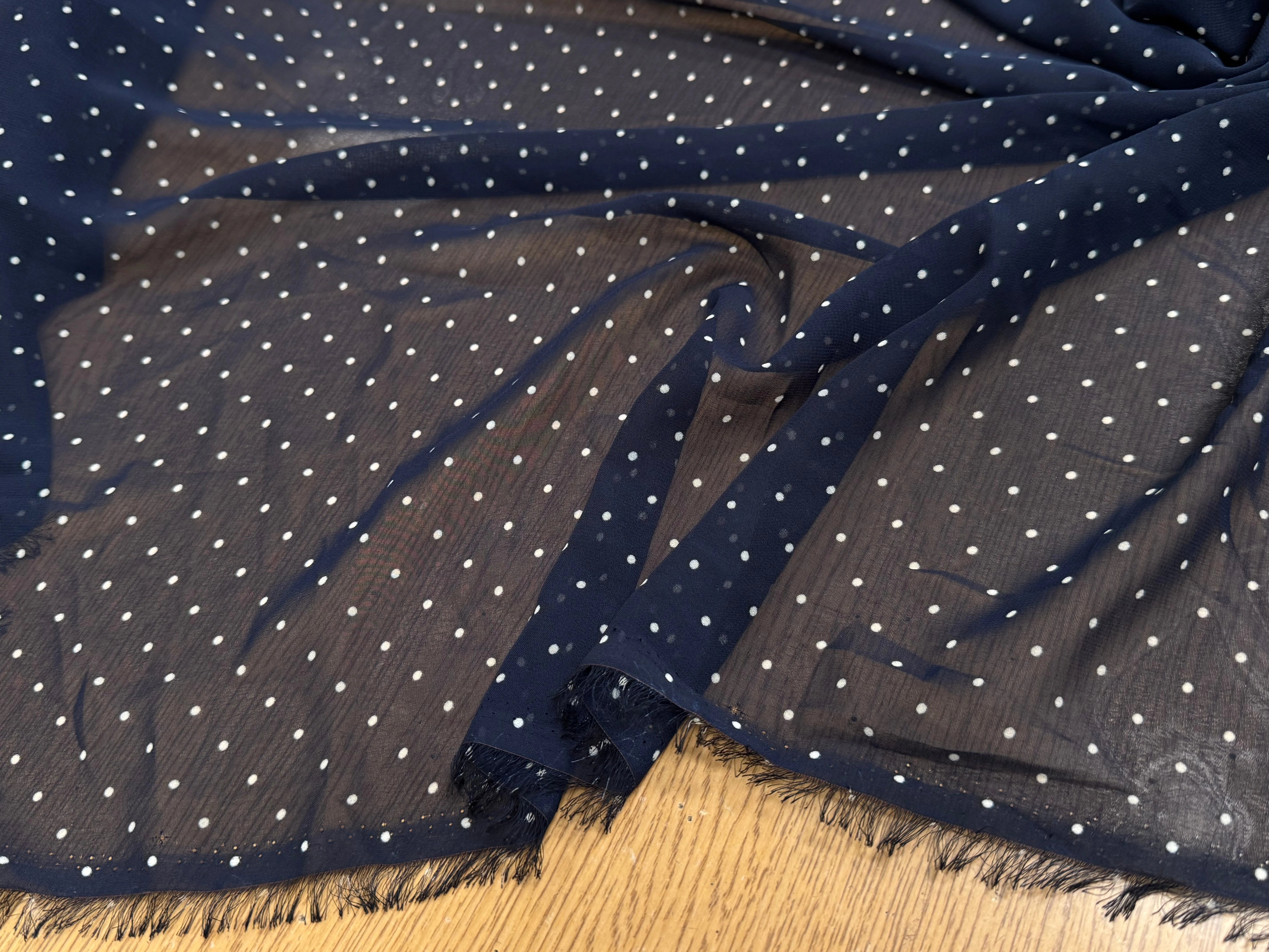 CHIFFON PRINTED LITTLE DOT FOND MARINE - My Little Coupon