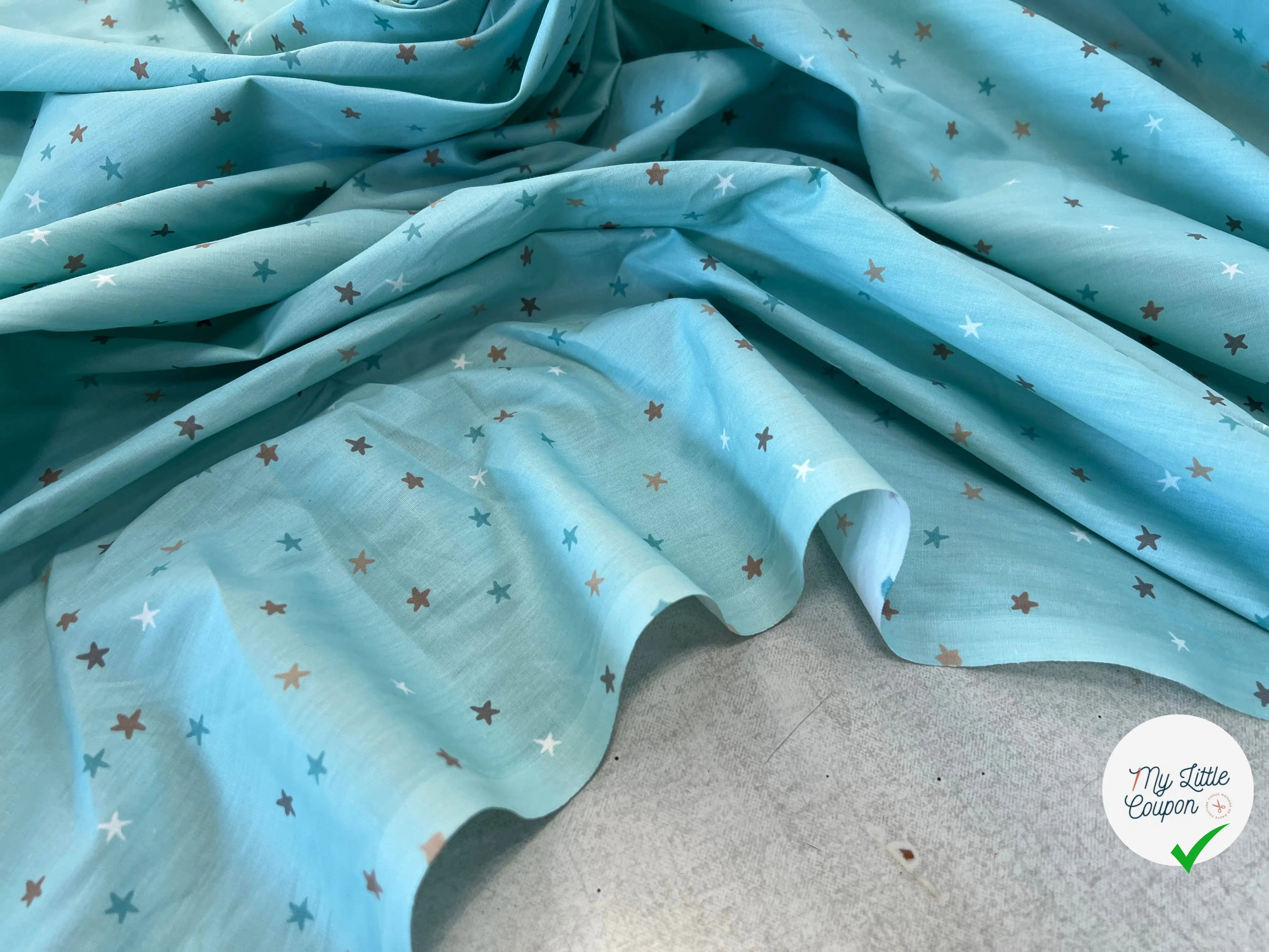 COTON BÉBÉ 120 FILS ROSE MOTIF ETOILE BLEU - My Little Coupon