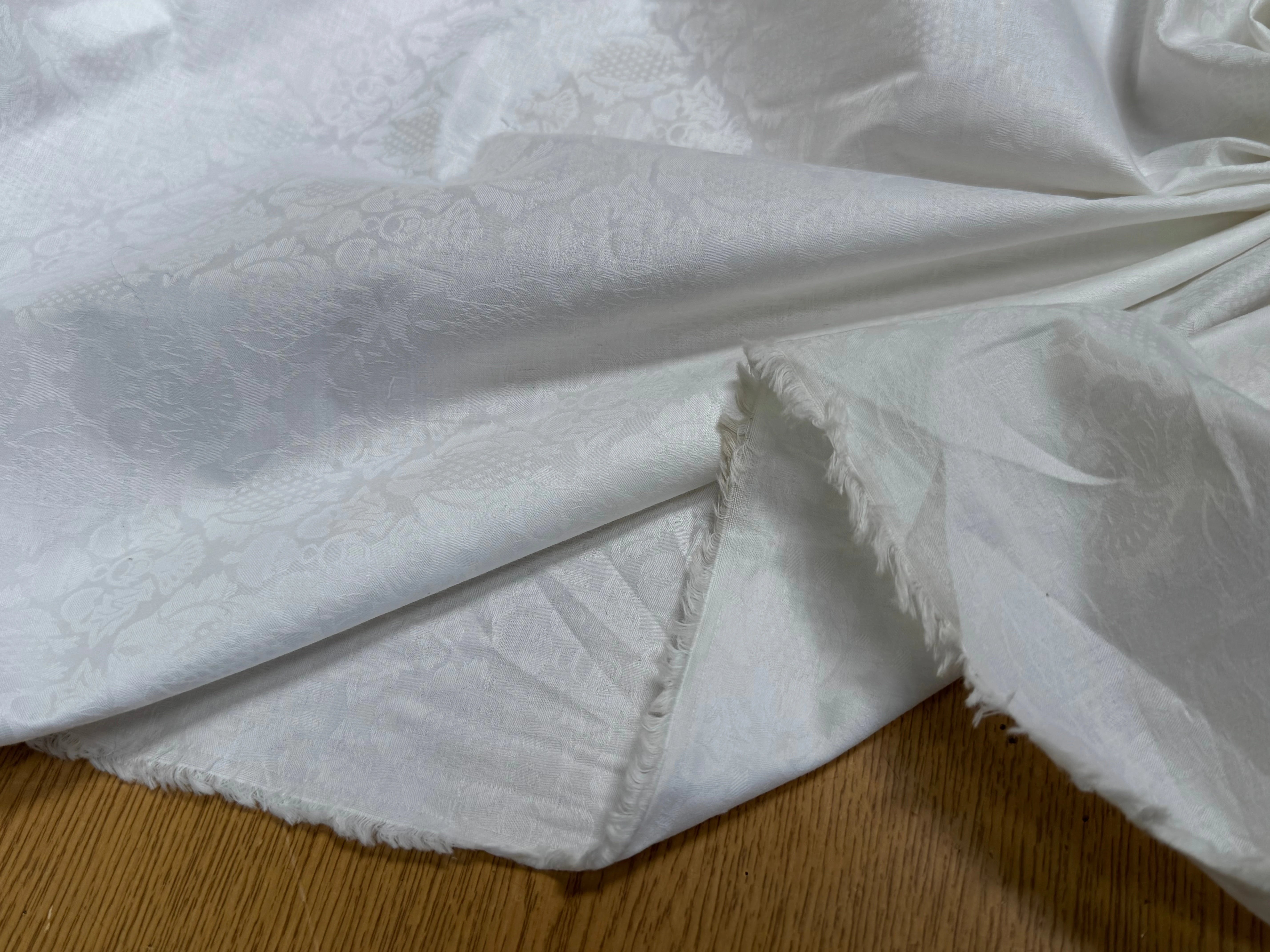 COTON JACQUARD DAMASSÉ BLANC 280 DE LAIZE SOFT TOUCHÉ - My Little Coupon