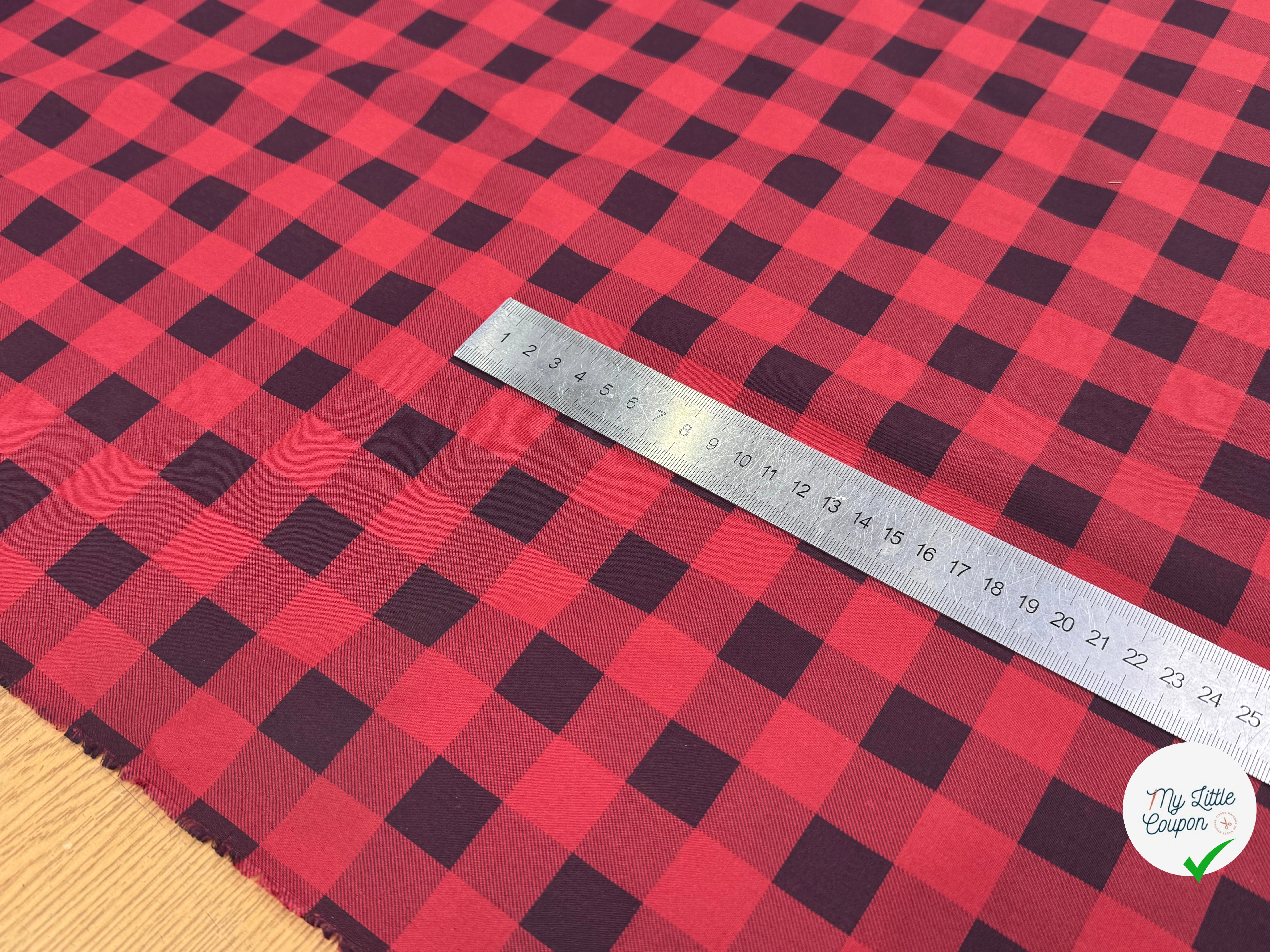 COTON LEGREMENT GRATTÉ À CARREAUX ROUGE ET NOIR ANTHRACITE 90% COTON - My Little Coupon