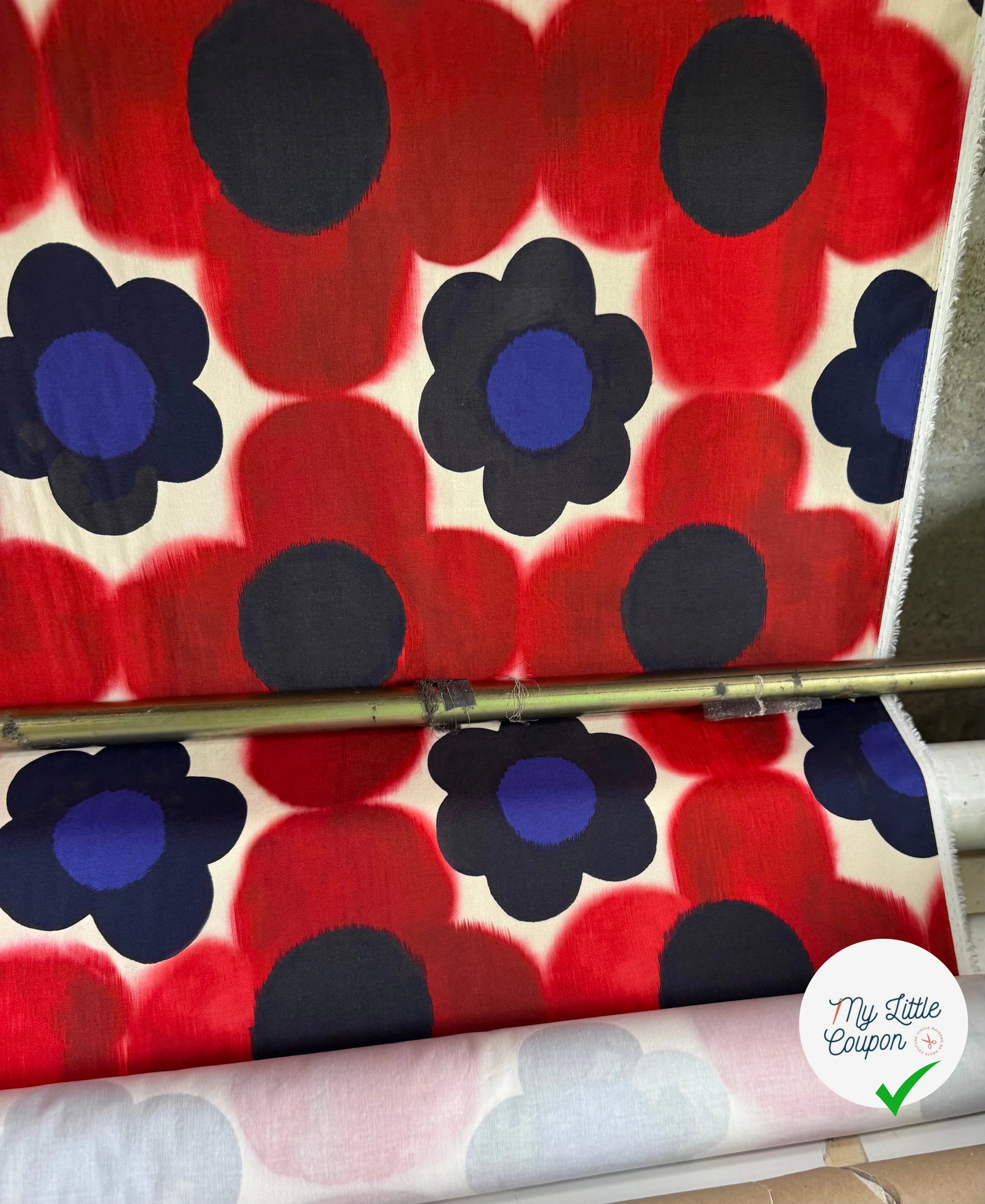 COTON STRETCH IMPRIMÉ FLEURS GRAPHIQUES ROUGE ARTEMIDE TWIGGY ROUGE - My Little Coupon