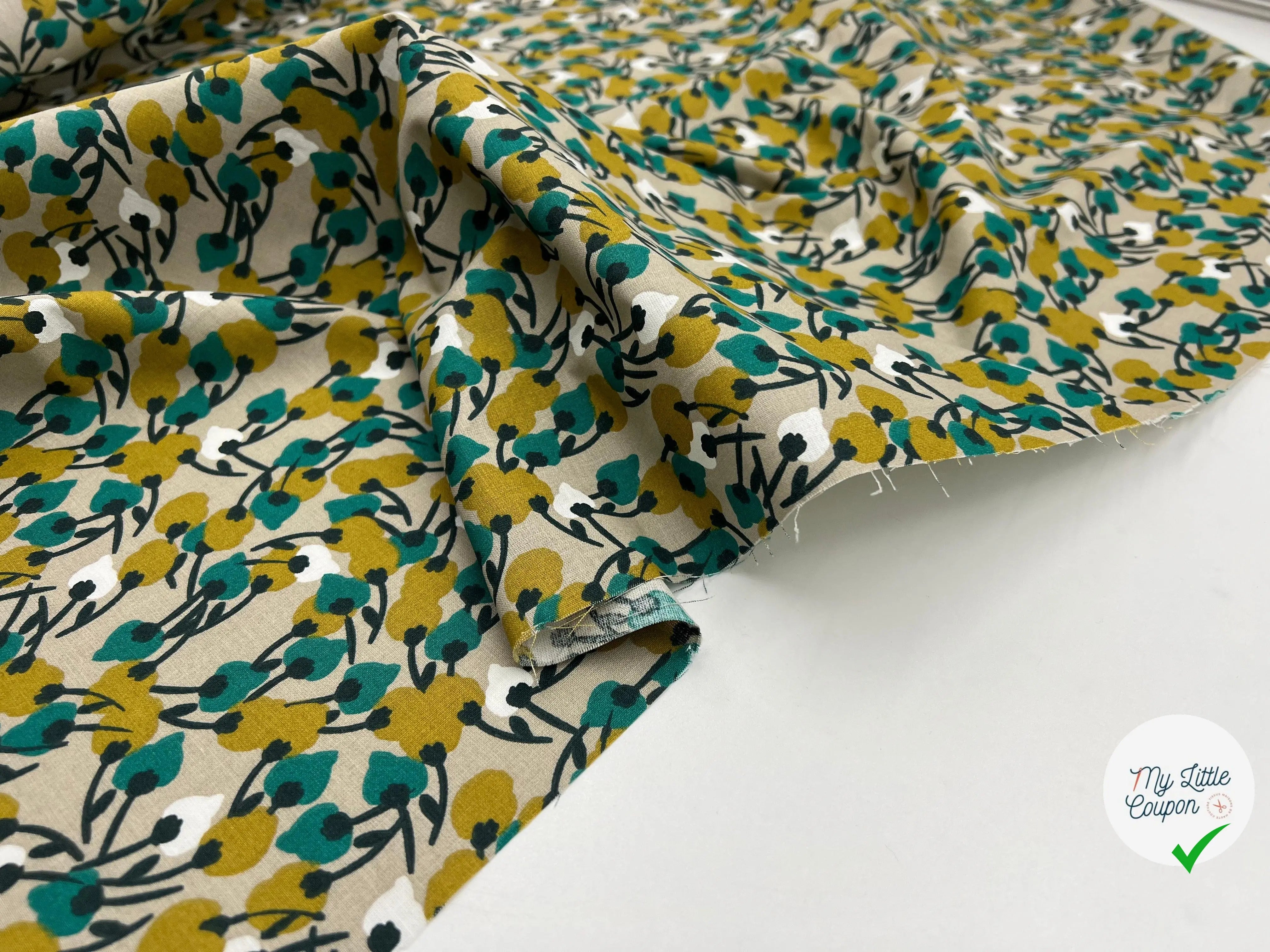COTONNADE JOLIES FLEURS ÉMERAUDES FOND BEIGE - My Little Coupon - tissu - coudre