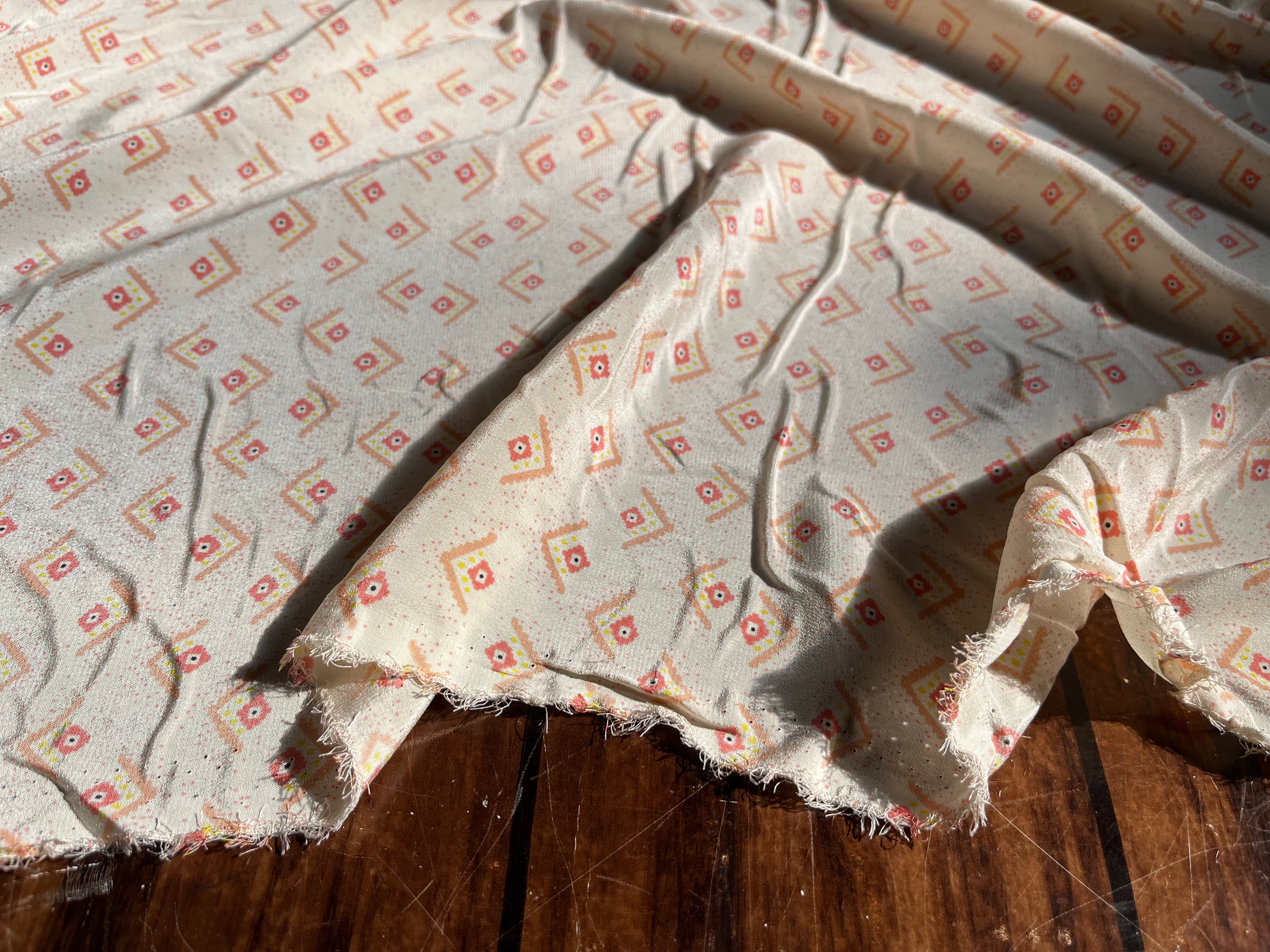 CREPE DE CHINE SOIE DELHI PRINT 16 MOMME ECRU - My Little Coupon