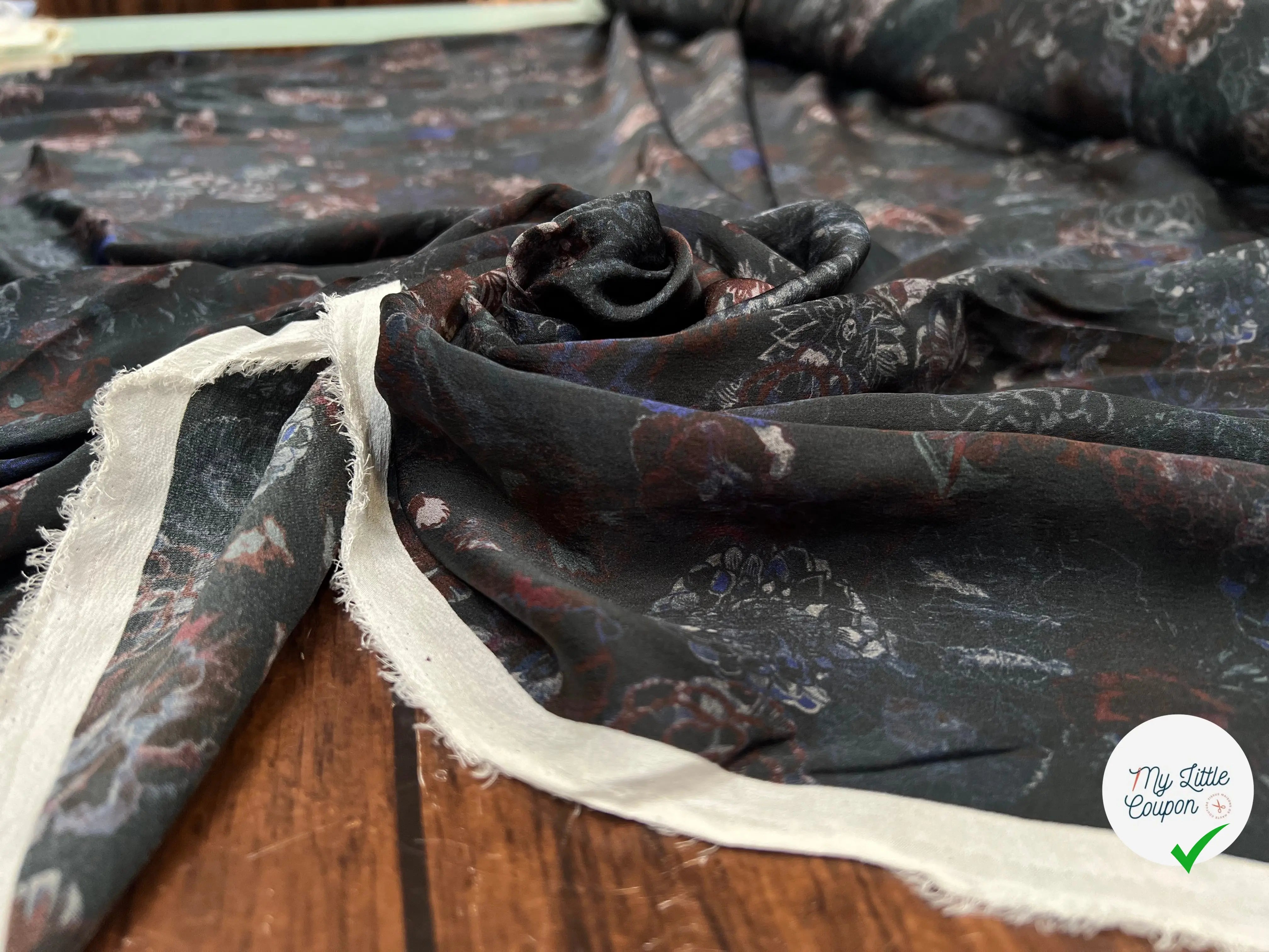 CRÊPE DE SOIE À MOTIFS FLORAL - My Little Coupon