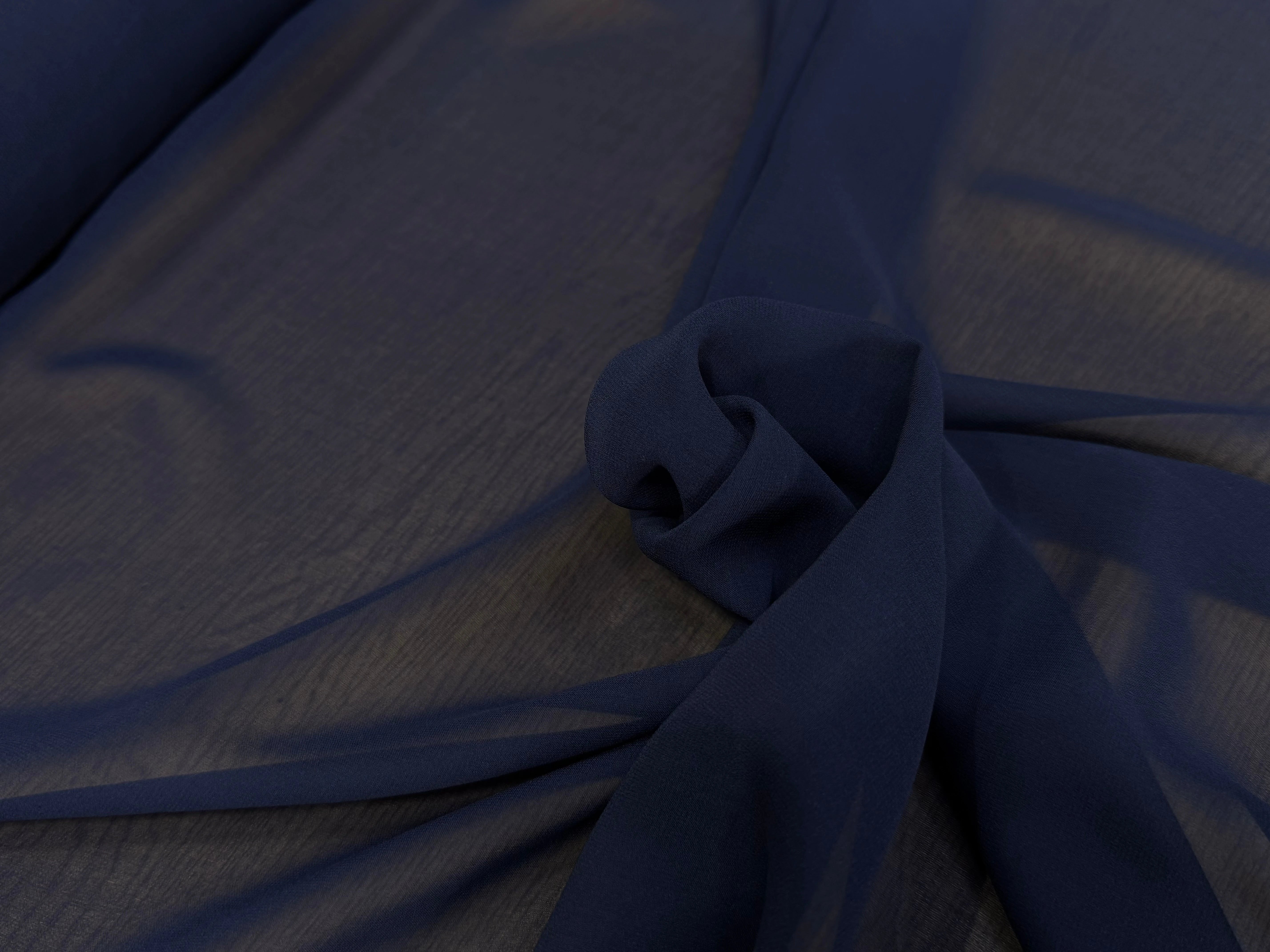 CREPE DE SOIE FLUIDE 140 DE LAIZE 100% SOIE BLEU MARINE - My Little Coupon