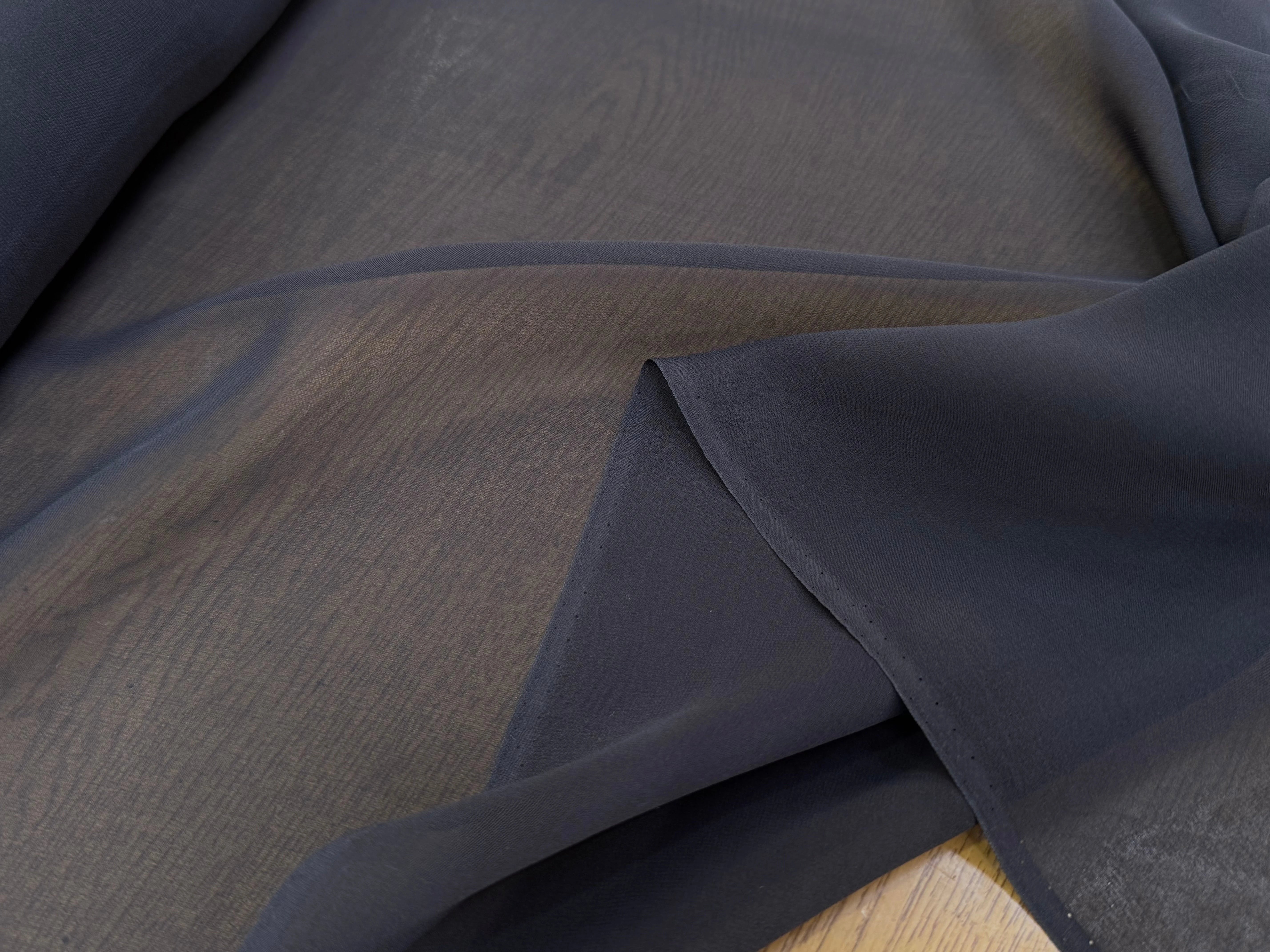 CREPE DE SOIE FLUIDE 140 DE LAIZE 100% SOIE GRIS - My Little Coupon
