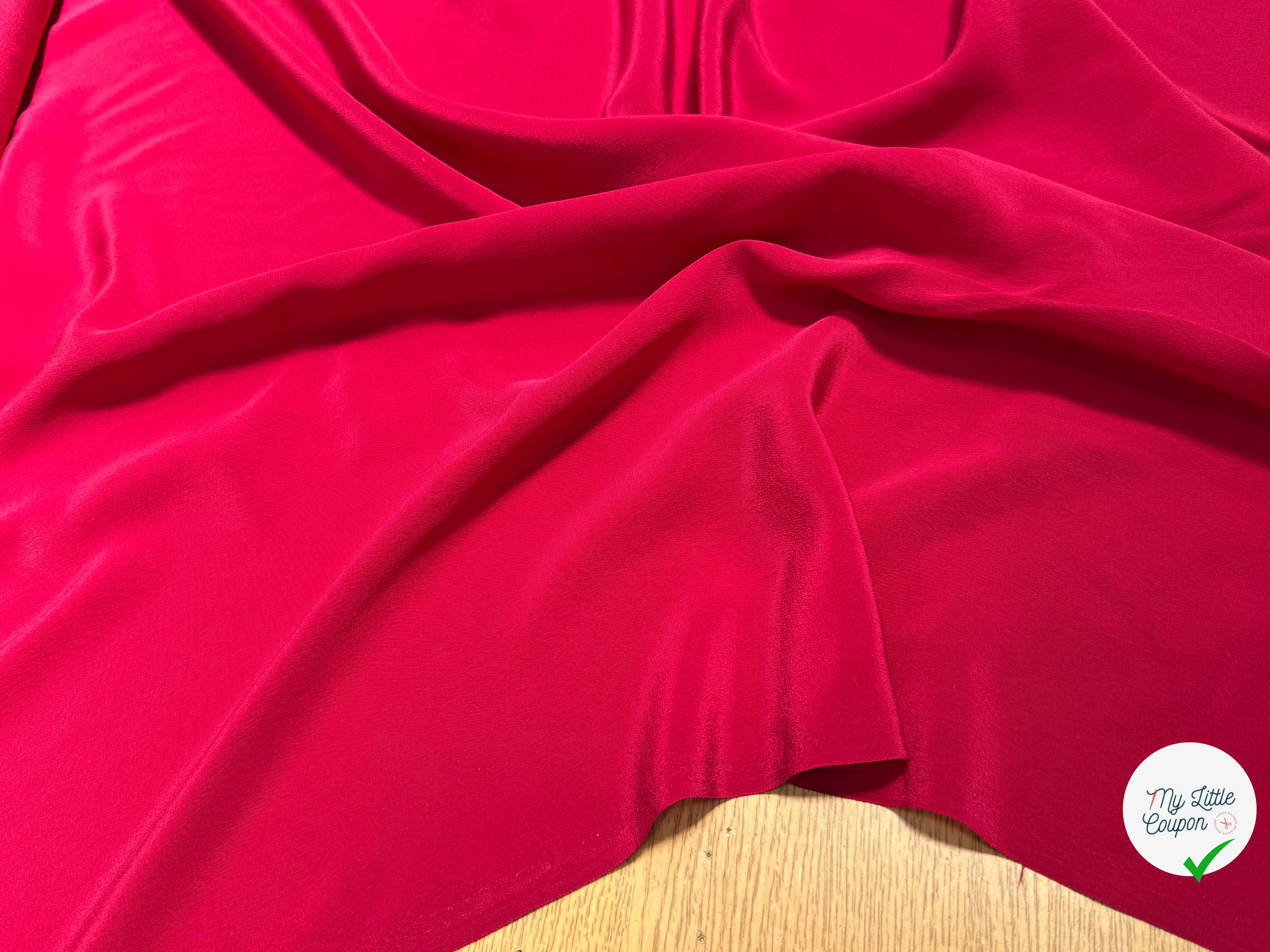 CREPE DE SOIE LÉGÈREMENT SATINÉ ROUGE/ROSE ASPECT PEACHSKIN - My Little Coupon