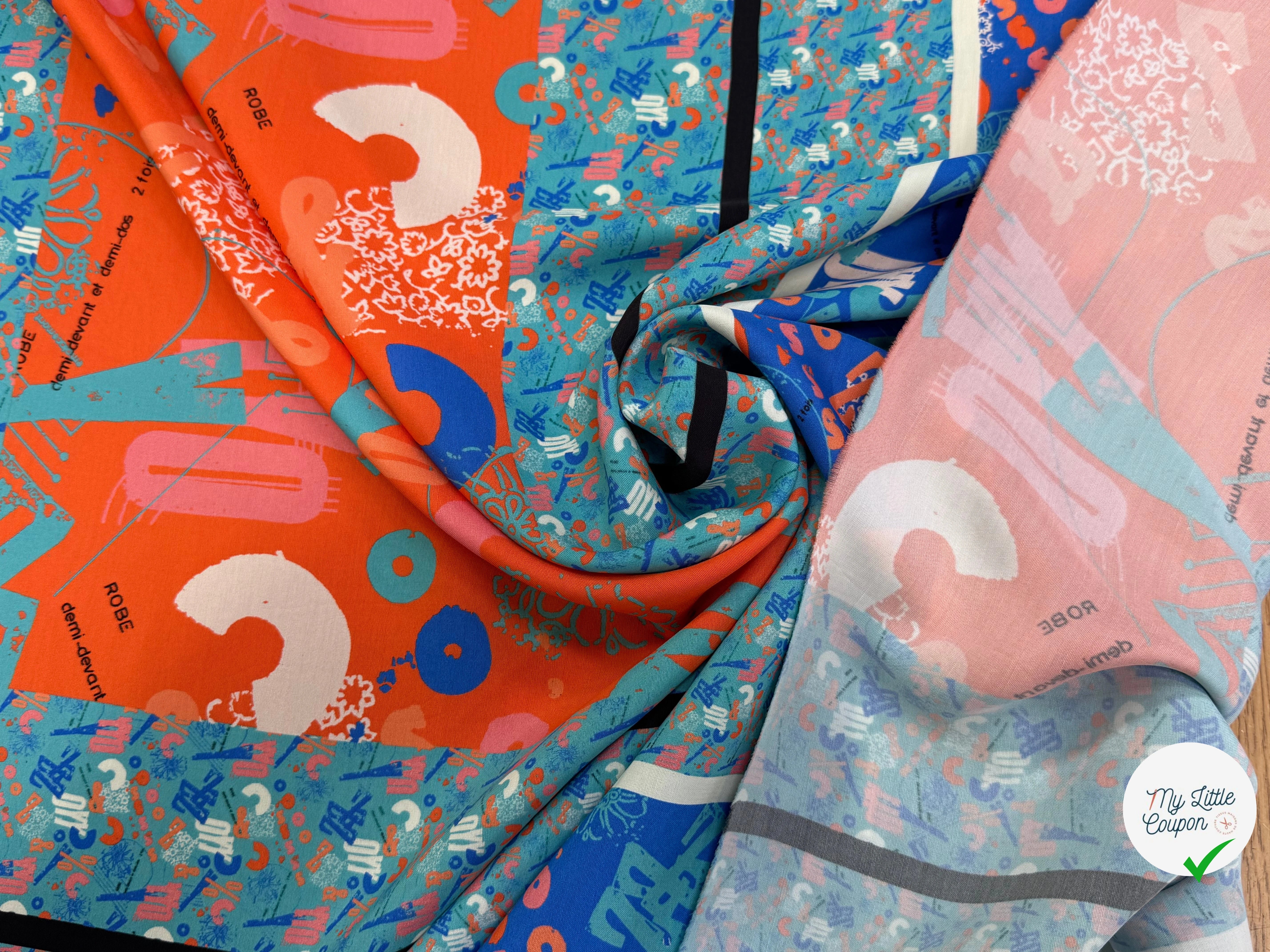 CRÊPE DE VISCOSE FLUIDE IMPRIMÉ TYPOGRAPHIQUE BLEU ET ORANGE FANTASY TYPO ORANGE - My Little Coupon