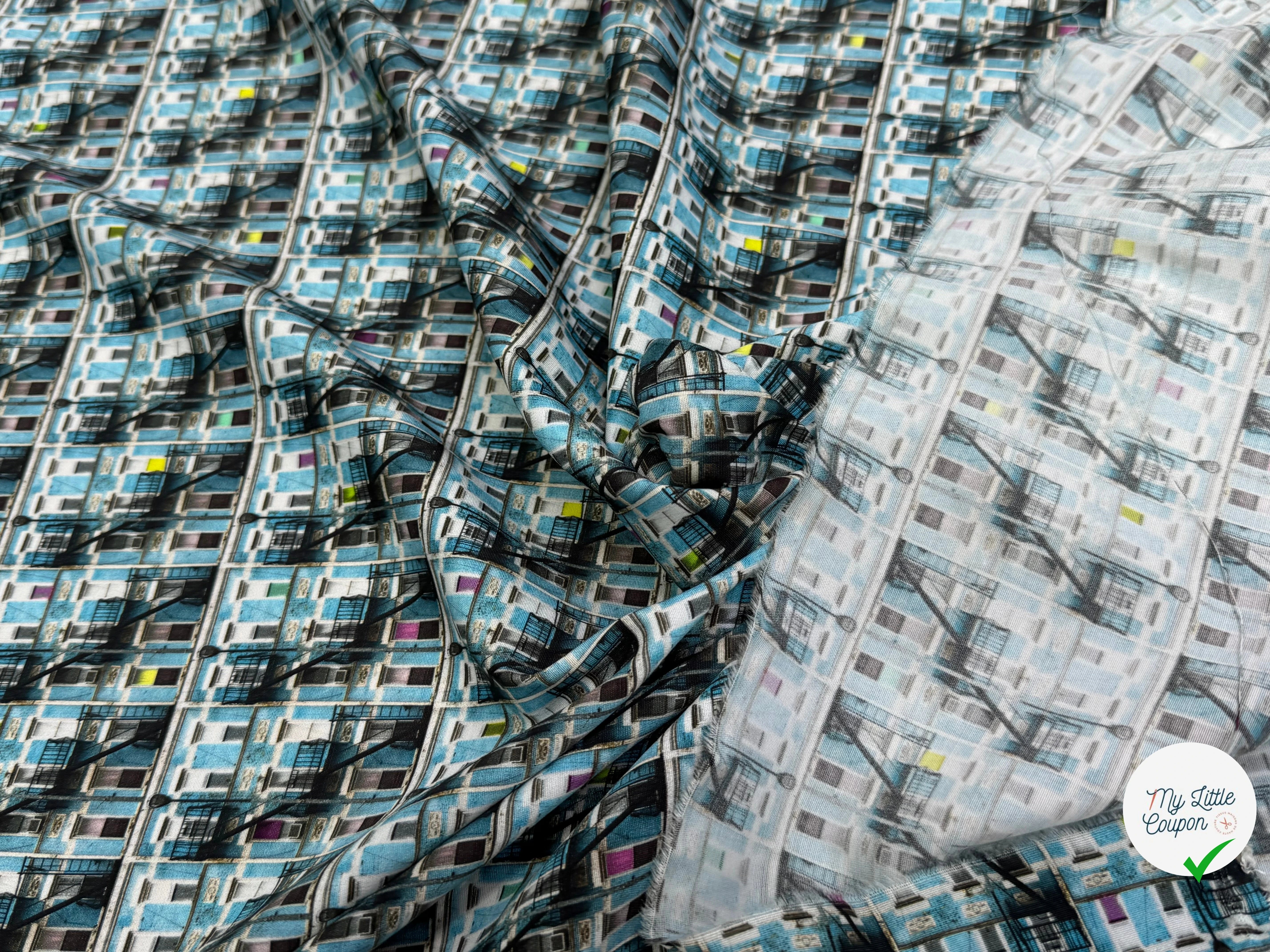 CREPE DE VISCOSE STRETCH IMPRIMÉ GRAPHIQUE BULDING CALIPSO ESCALIER - My Little Coupon