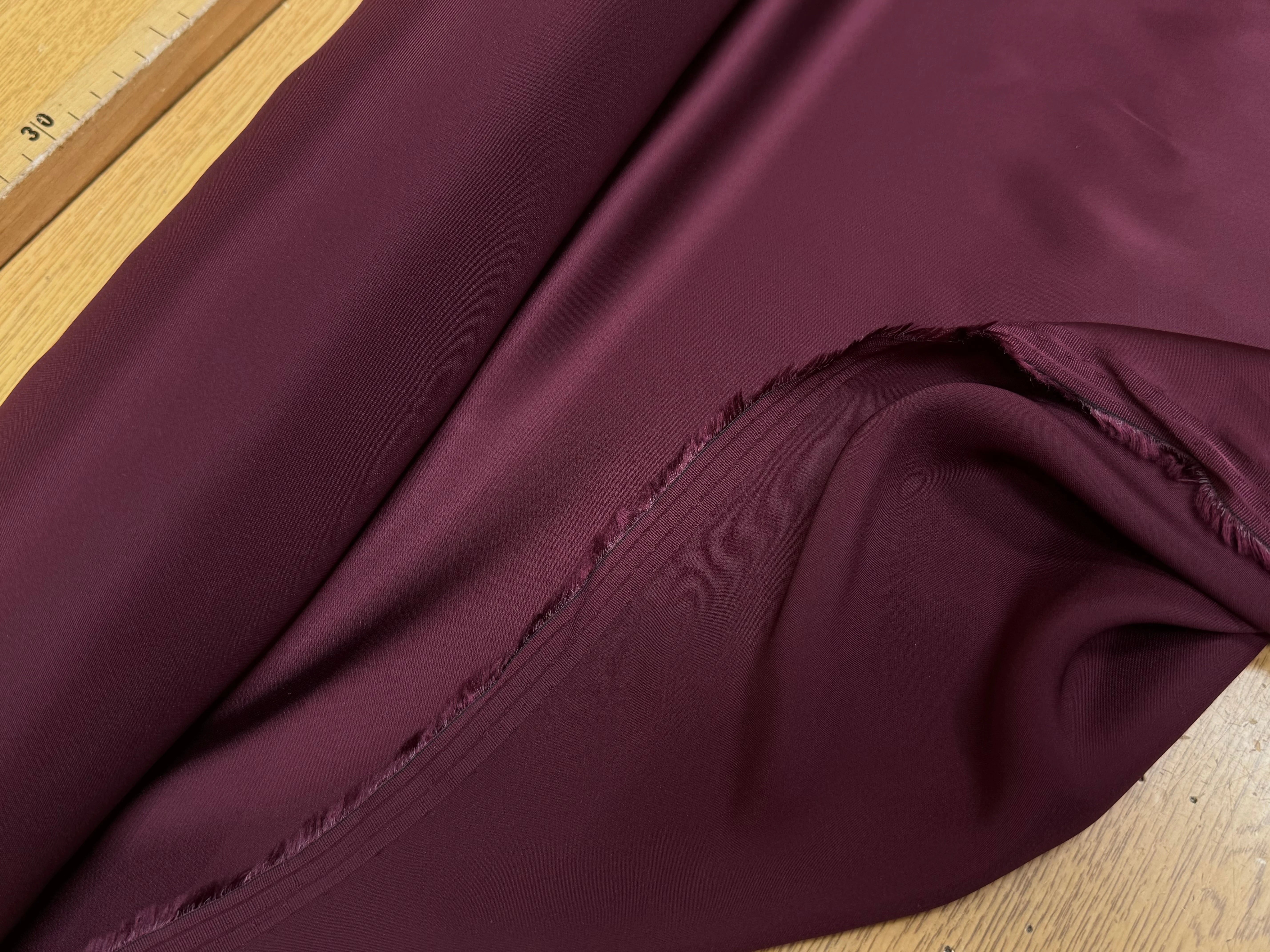 CREPE ENVERS SATIN FVISCOSE LUIDE BORDEAUX - My Little Coupon