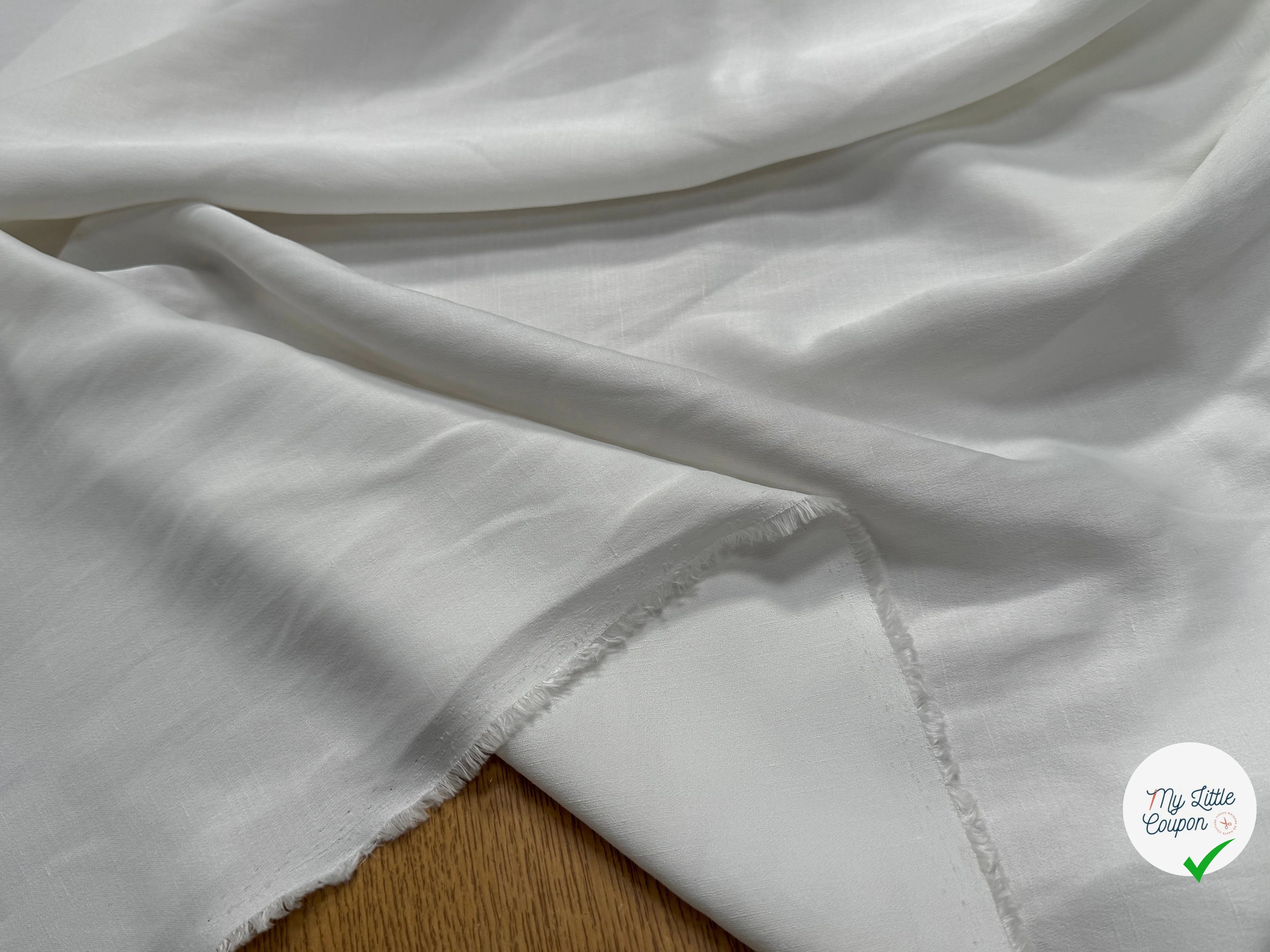 CREPE ENVERS SATIN TEXTURÉ SHANTUNG 100% VISCOSE BLANC BEAU TOMBÉ - My Little Coupon