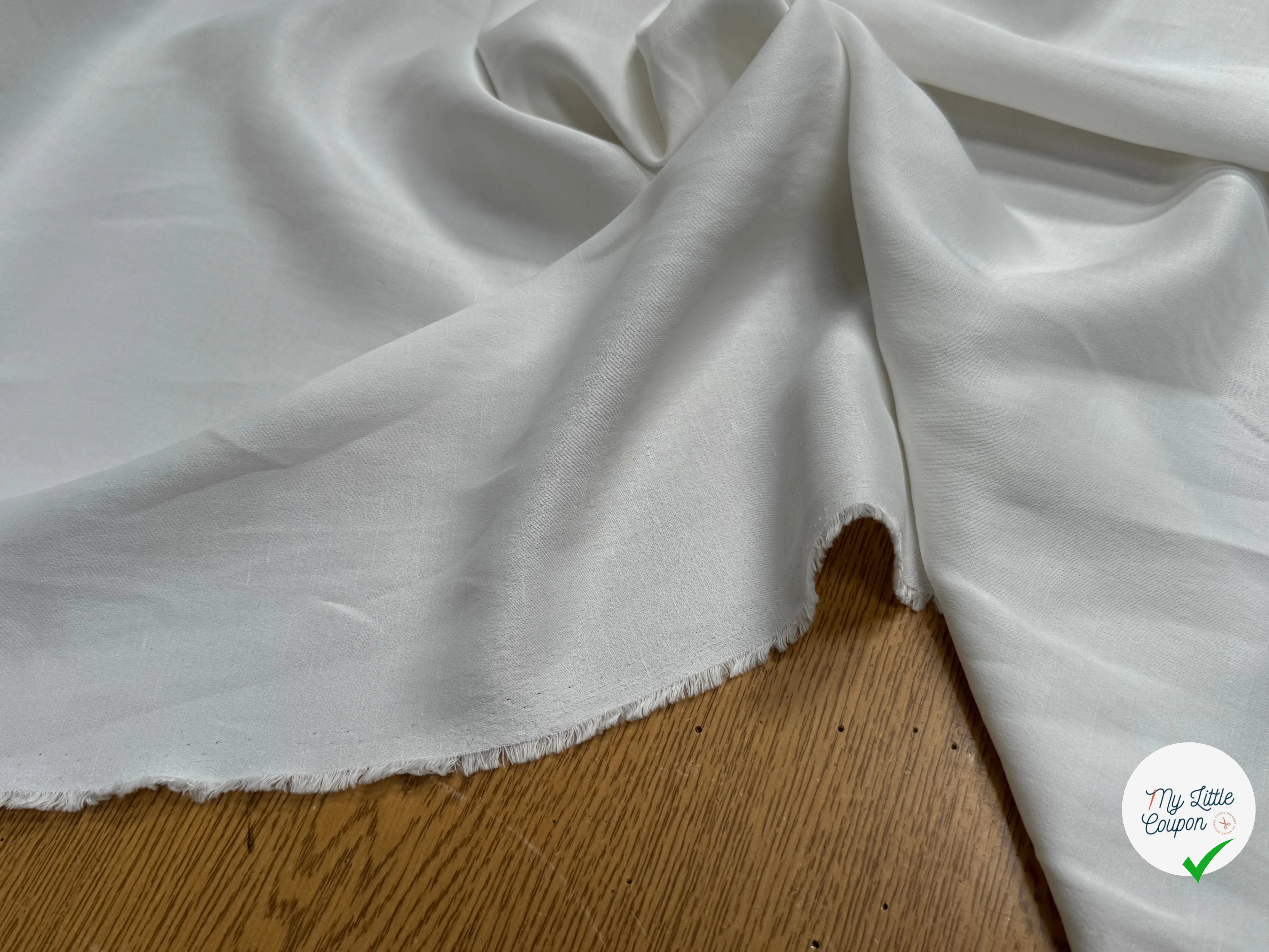 CREPE ENVERS SATIN TEXTURÉ SHANTUNG 100% VISCOSE BLANC BEAU TOMBÉ - My Little Coupon