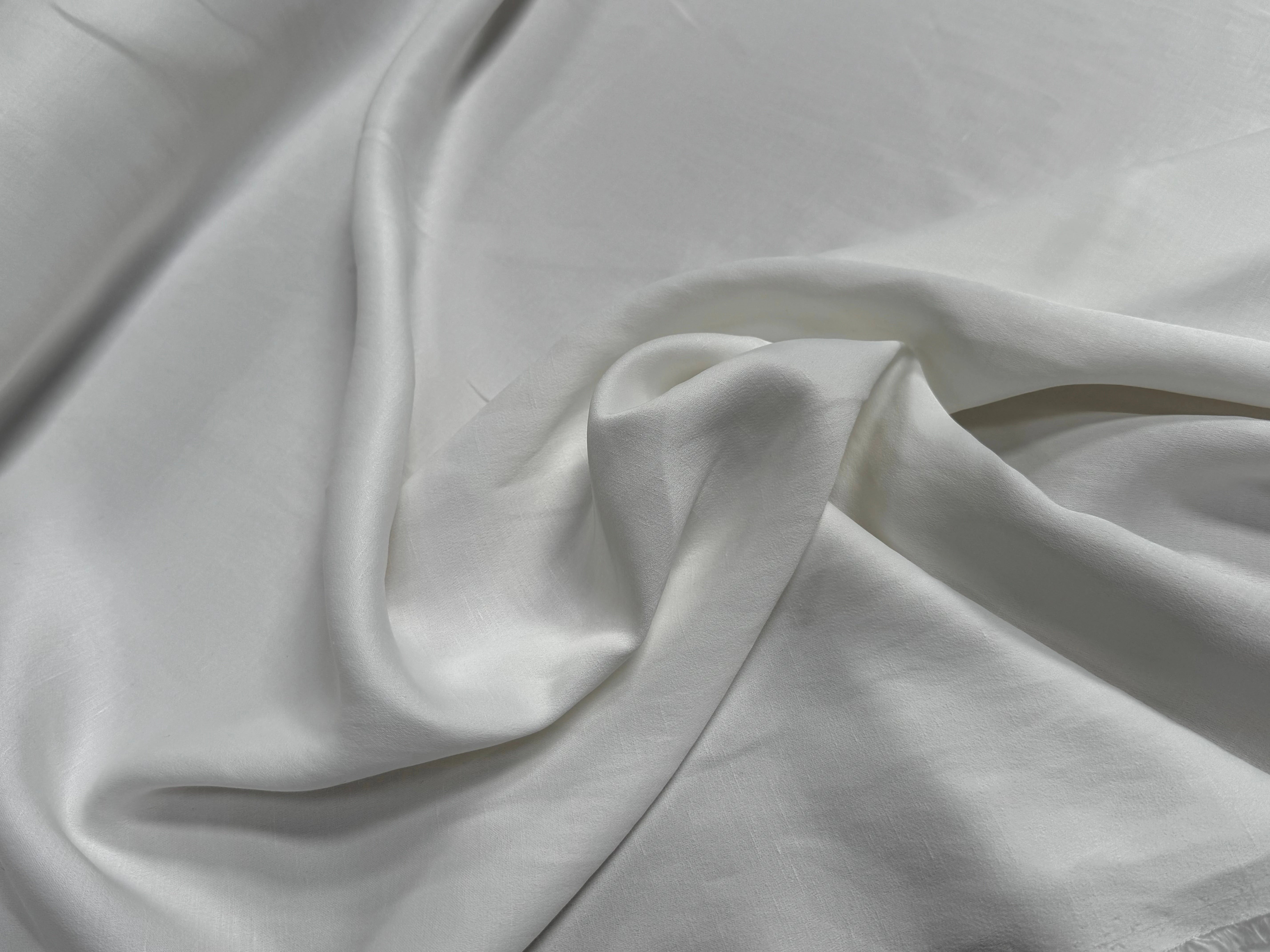 CREPE ENVERS SATIN TEXTURÉ SHANTUNG 100% VISCOSE BLANC BEAU TOMBÉ - My Little Coupon