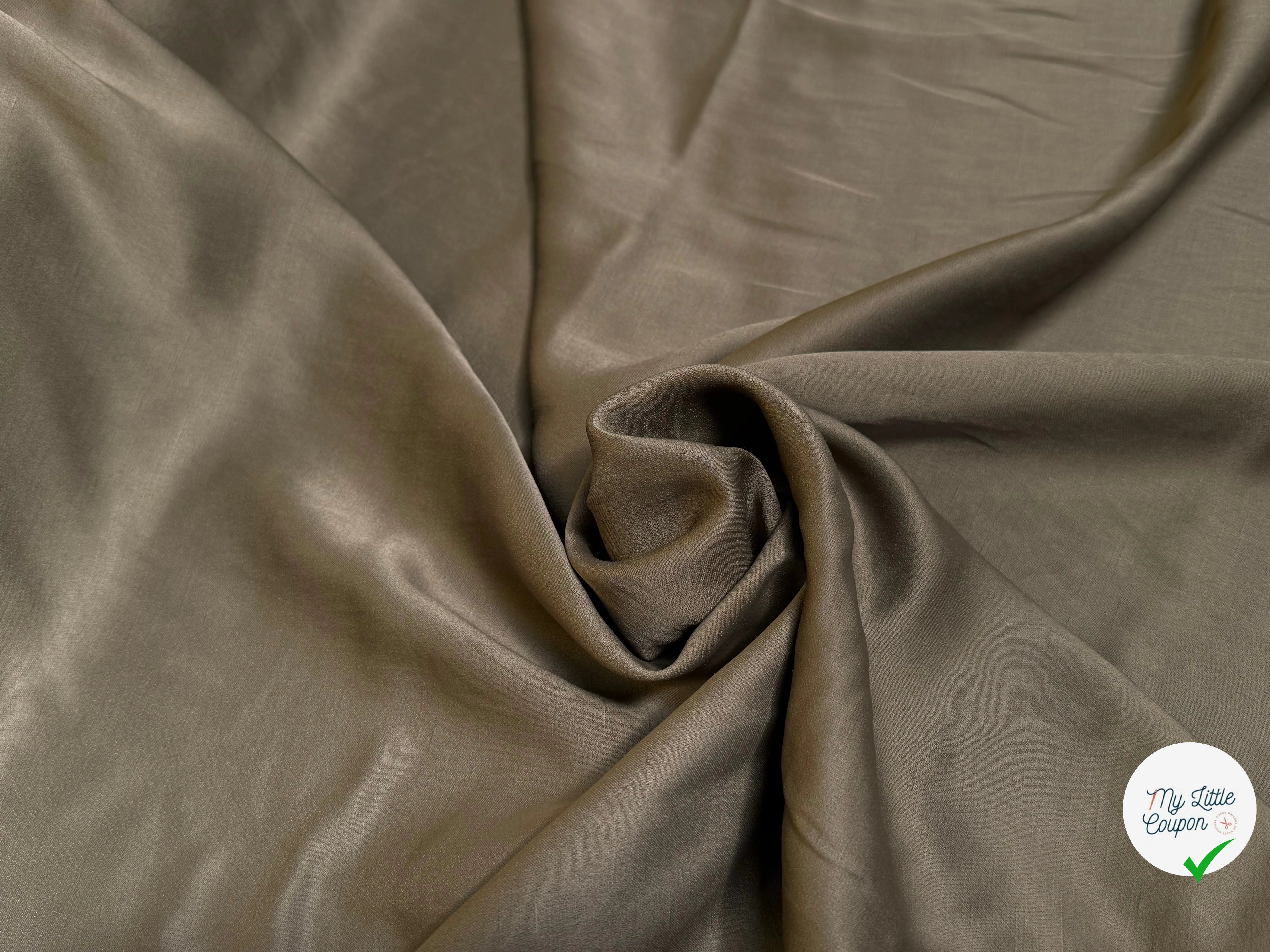 CREPE ENVERS SATIN TEXTURÉ SHANTUNG 100% VISCOSE MARRON CHOCO BEAU TOMBÉ - My Little Coupon