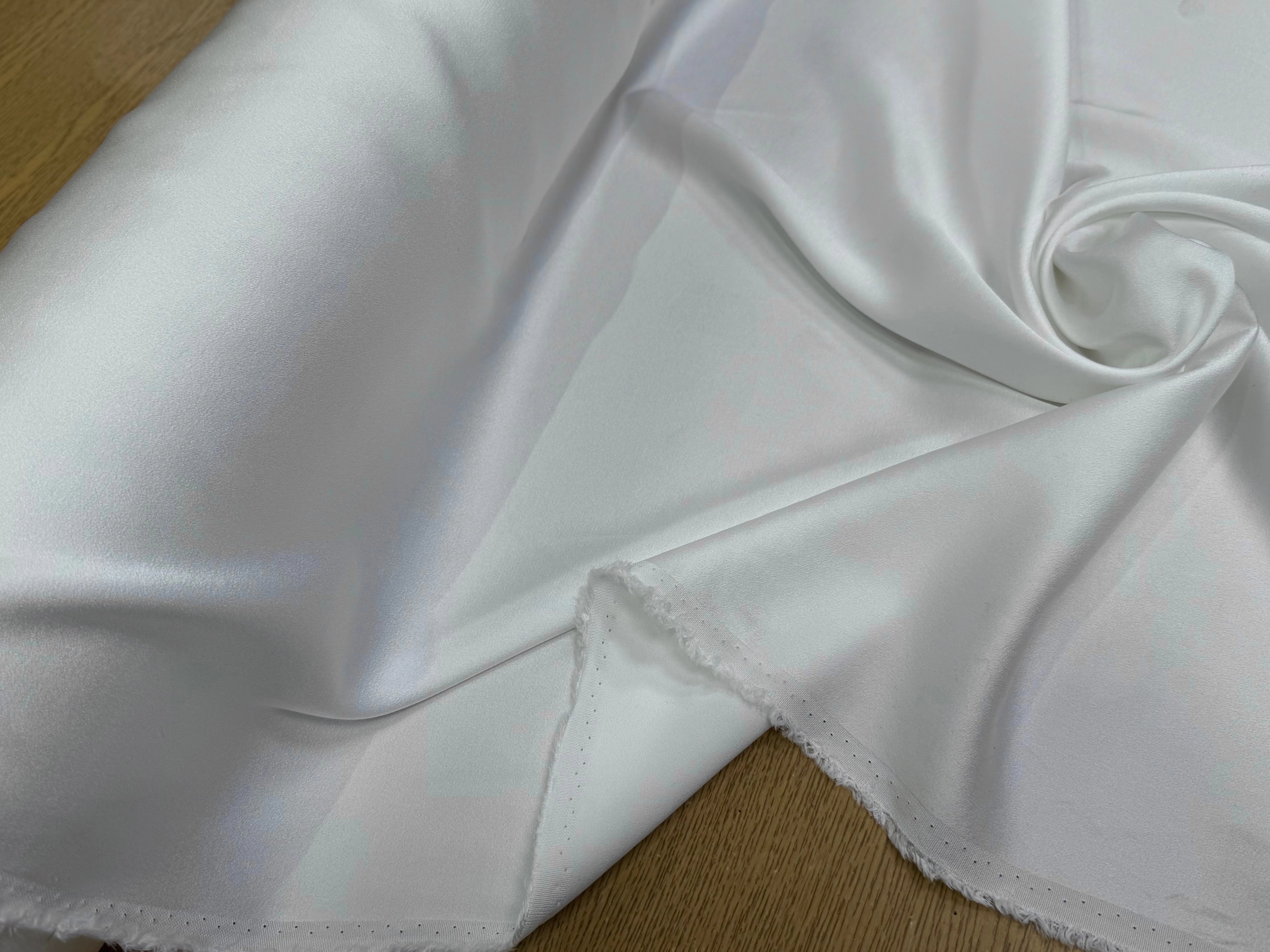 CREPE ENVERS SATIN VISCOSE ACÉTATE MAT BLANC OPTIQUE - My Little Coupon
