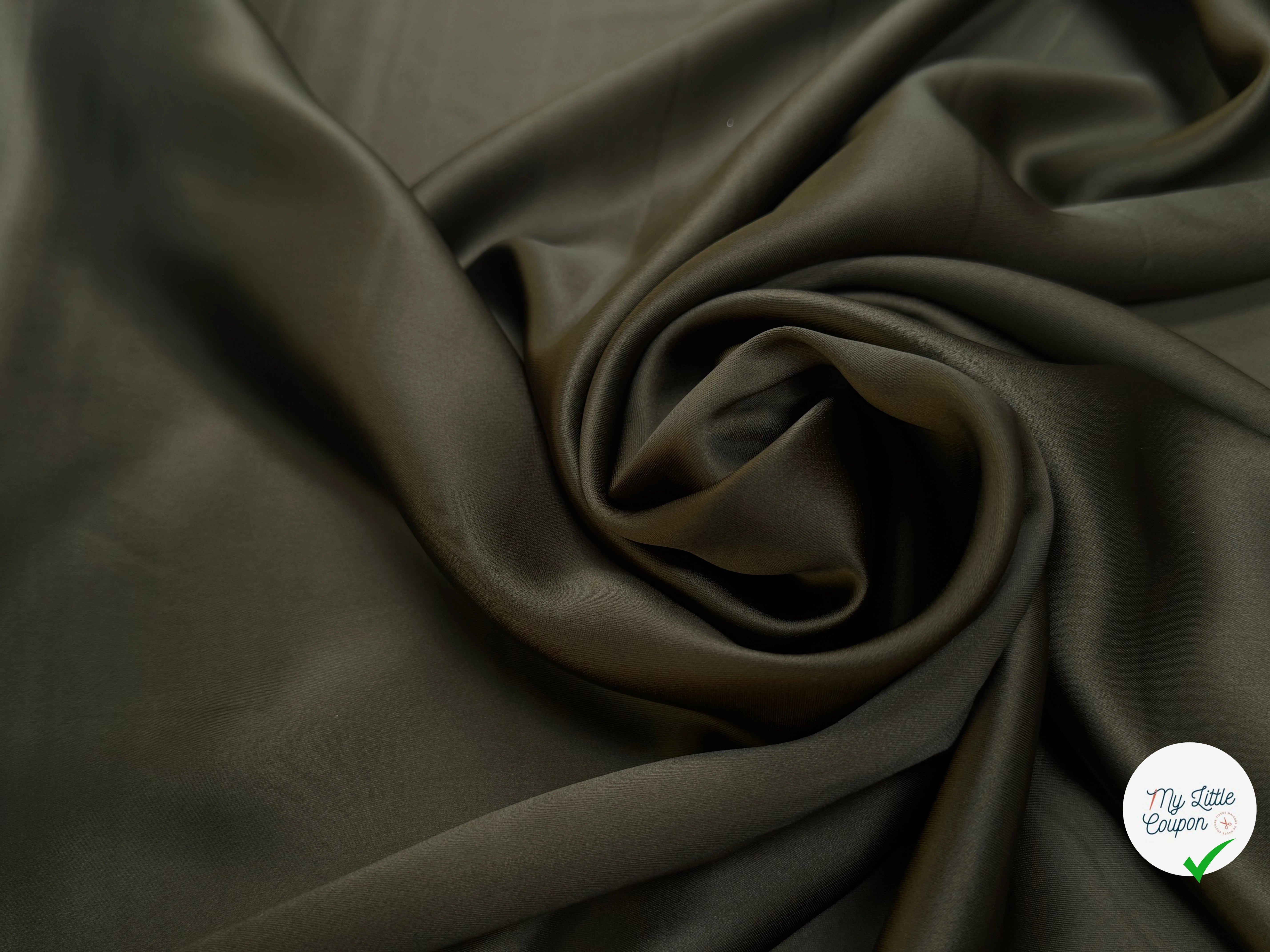 CREPE ENVERS SATIN VISCOSE BEAU TOMBÉ KAKI - My Little Coupon