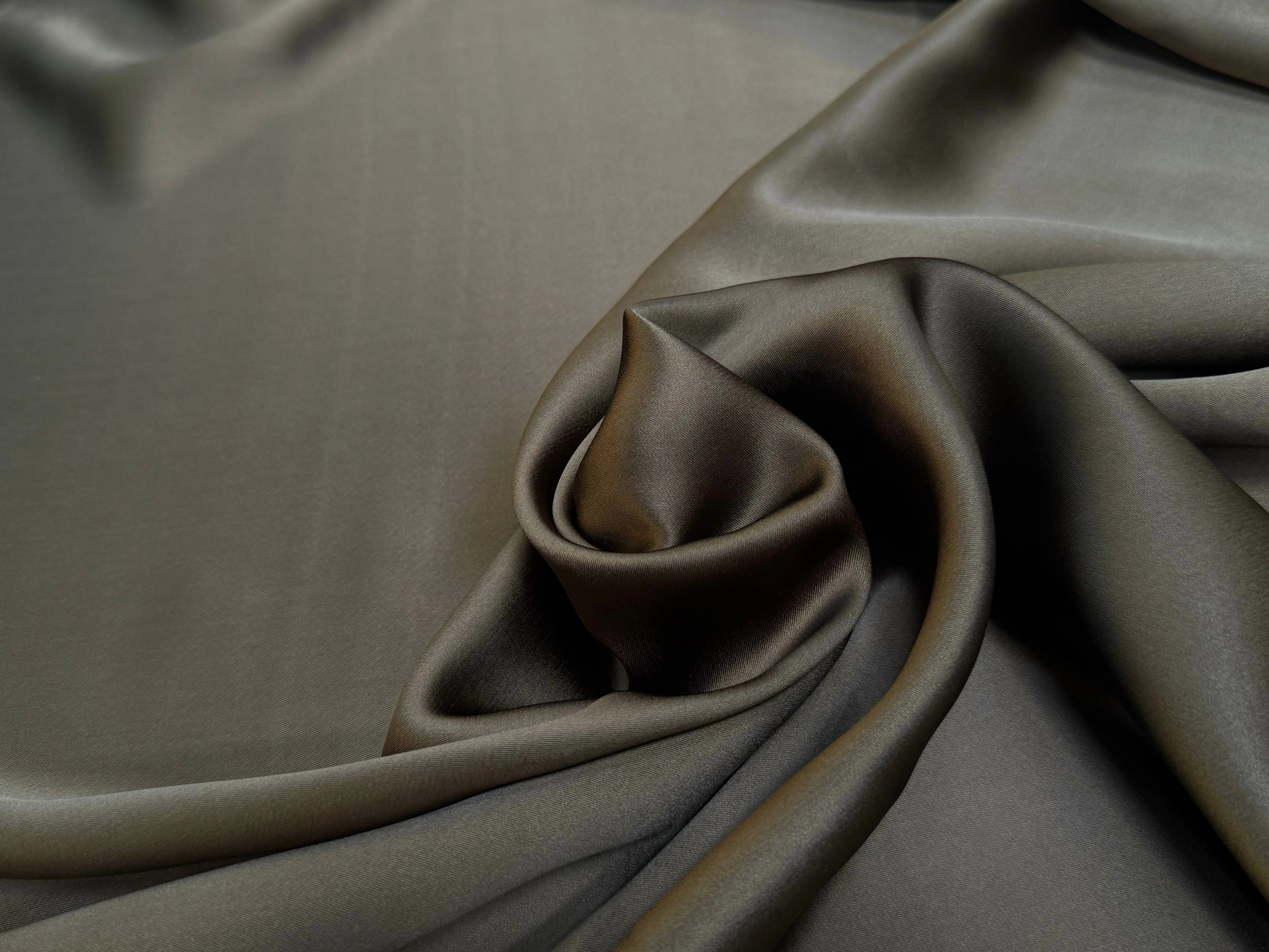 CREPE ENVERS SATIN VISCOSE BEAU TOMBÉ TAPIOCA - My Little Coupon
