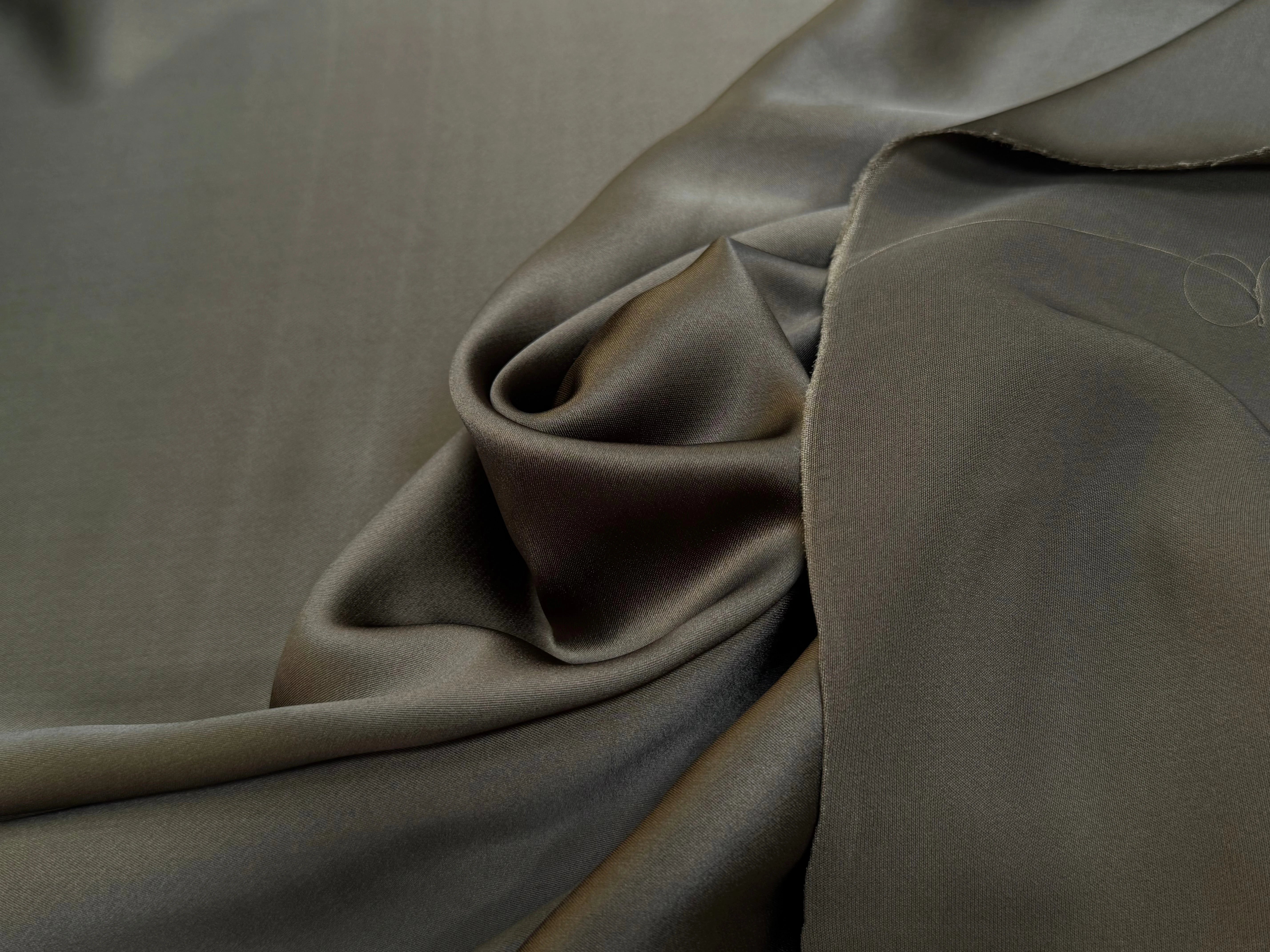 CREPE ENVERS SATIN VISCOSE BEAU TOMBÉ TAPIOCA - My Little Coupon