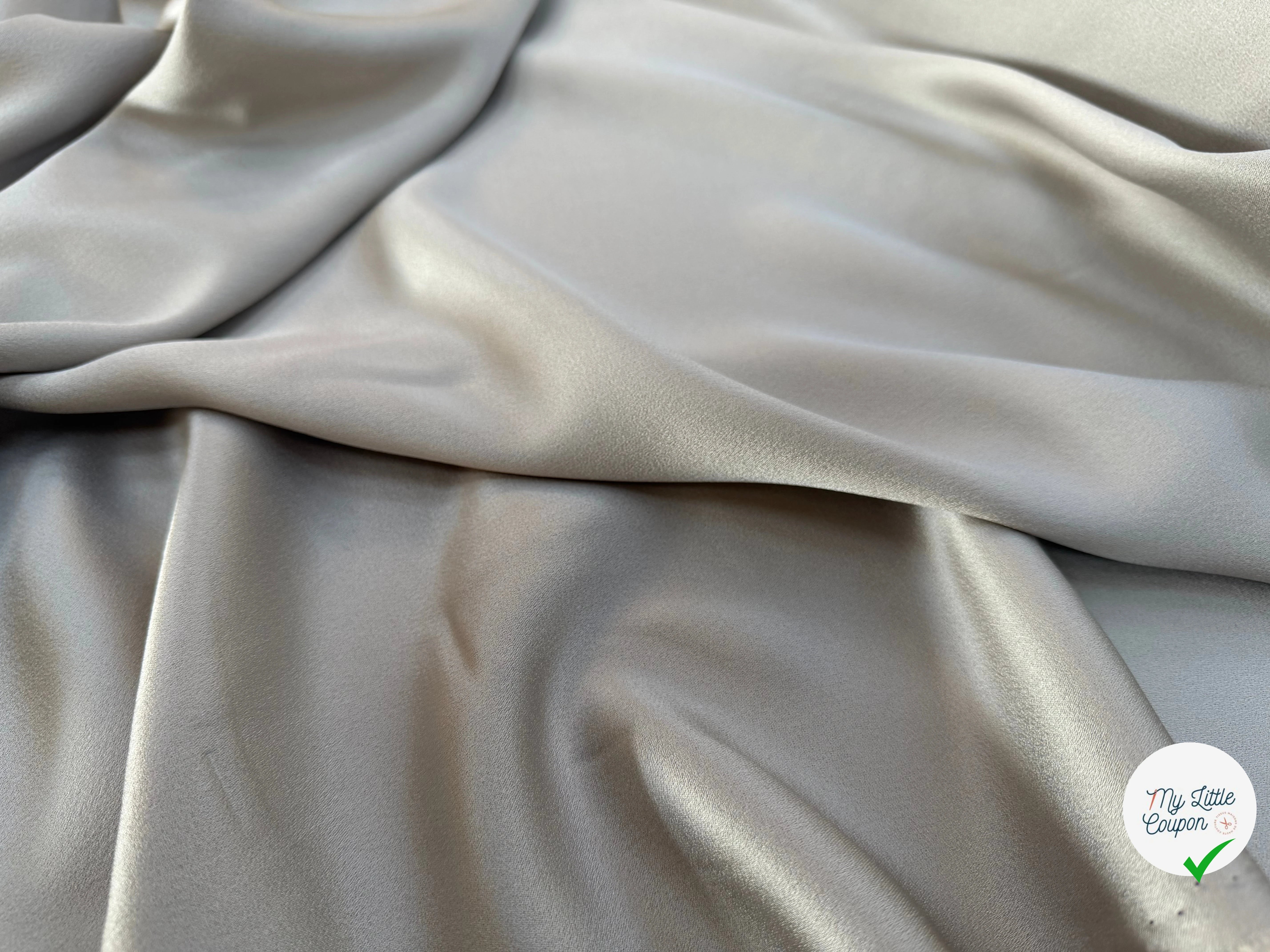 CREPE ENVERS SATIN VISCOSE ET ACETATE MAT BEIGE CLAIR - My Little Coupon