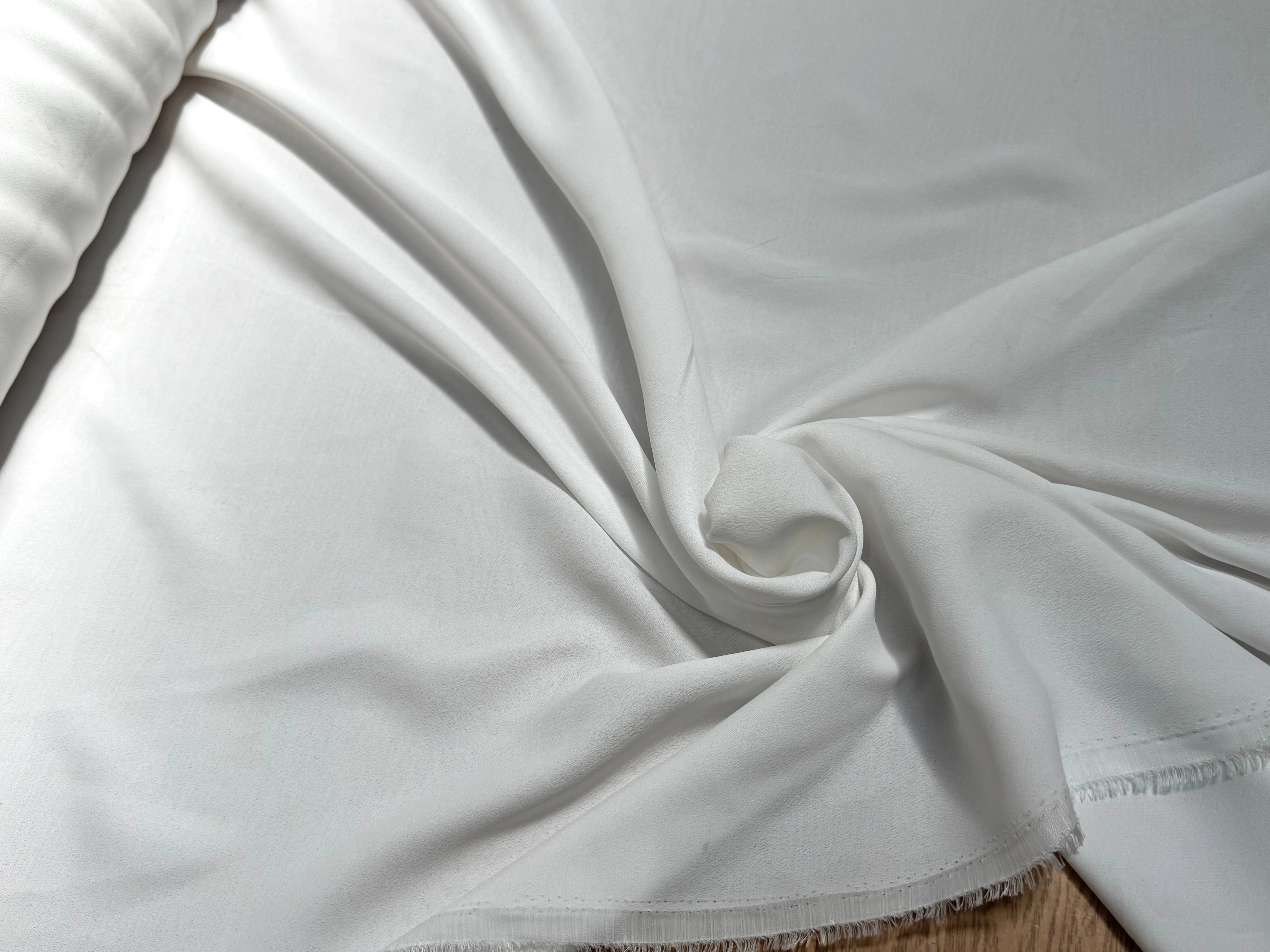 CREPE FLUIDE BLANC CASSÉ BEAU TOUCHER - My Little Coupon