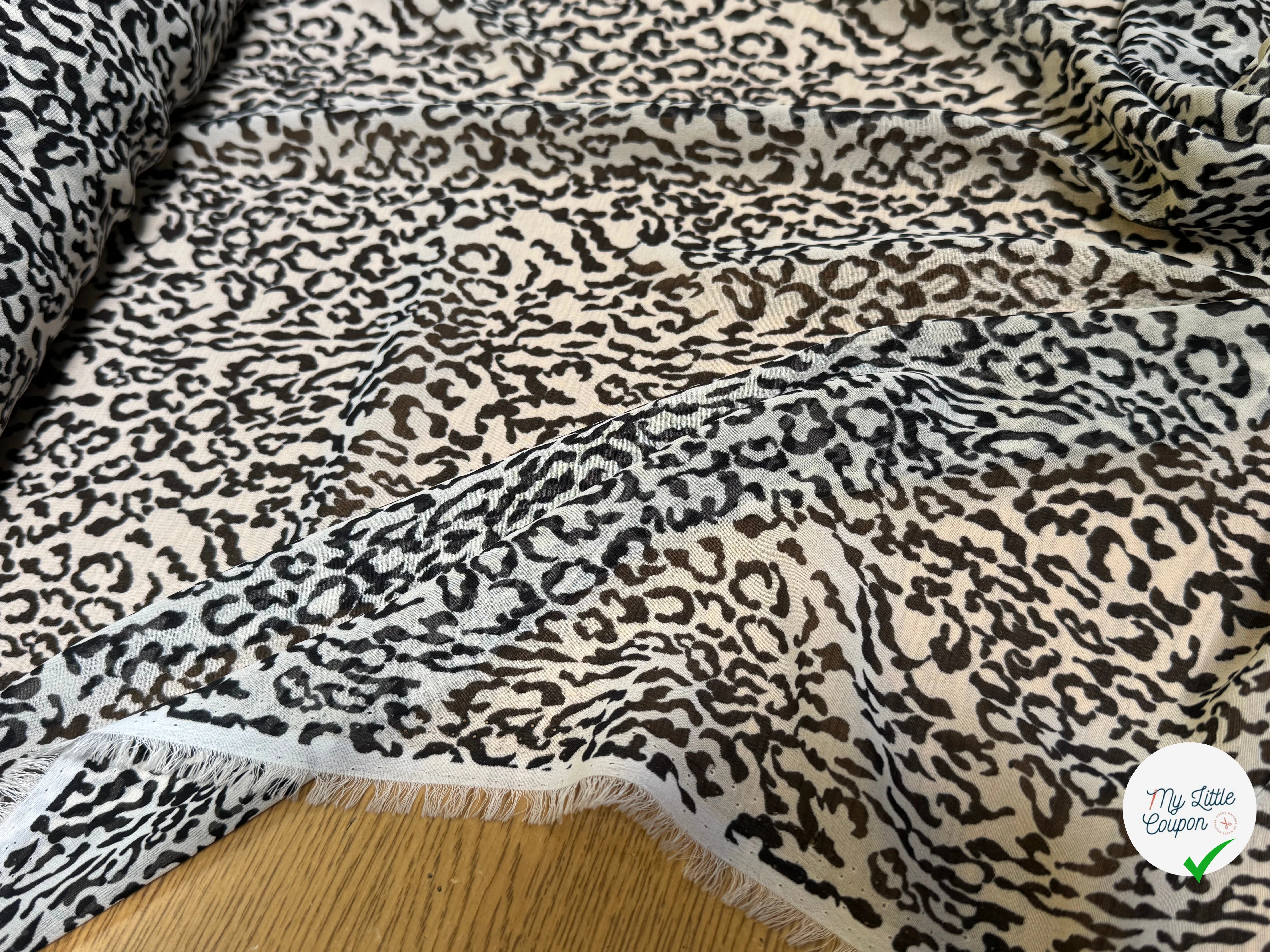 CREPE FLUIDE FOND ÉCRU MOTIF ANIMAL NOIR - My Little Coupon