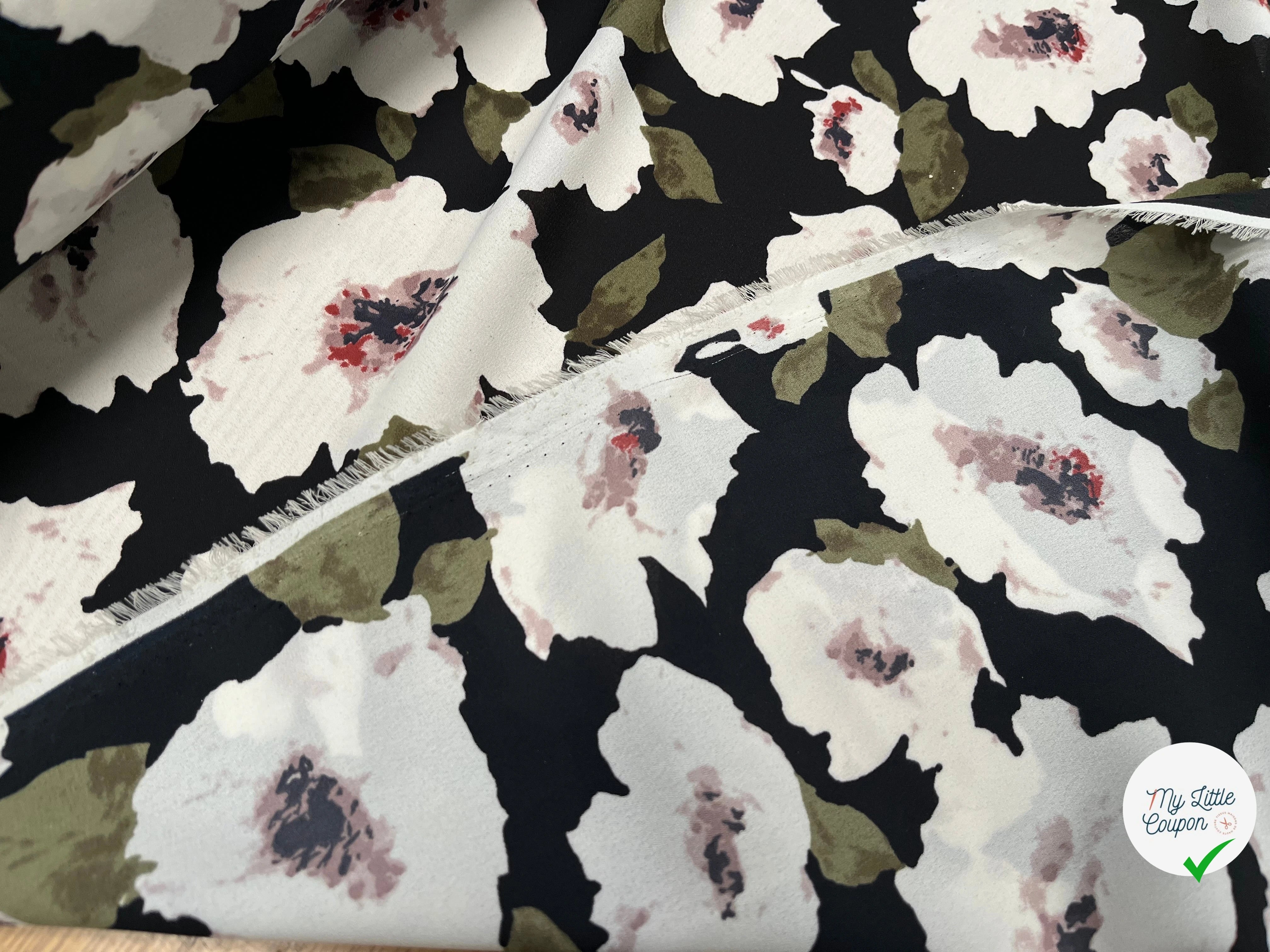 CREPE FLUIDE IMPRIMÉ GROSSES FLEURES SUR FOND NOIR - My Little Coupon