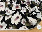 CREPE FLUIDE IMPRIMÉ GROSSES FLEURES SUR FOND NOIR - My Little Coupon