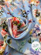 CRÊPE HIBISCUS JOPNI FOND BLEU CIEL MSO