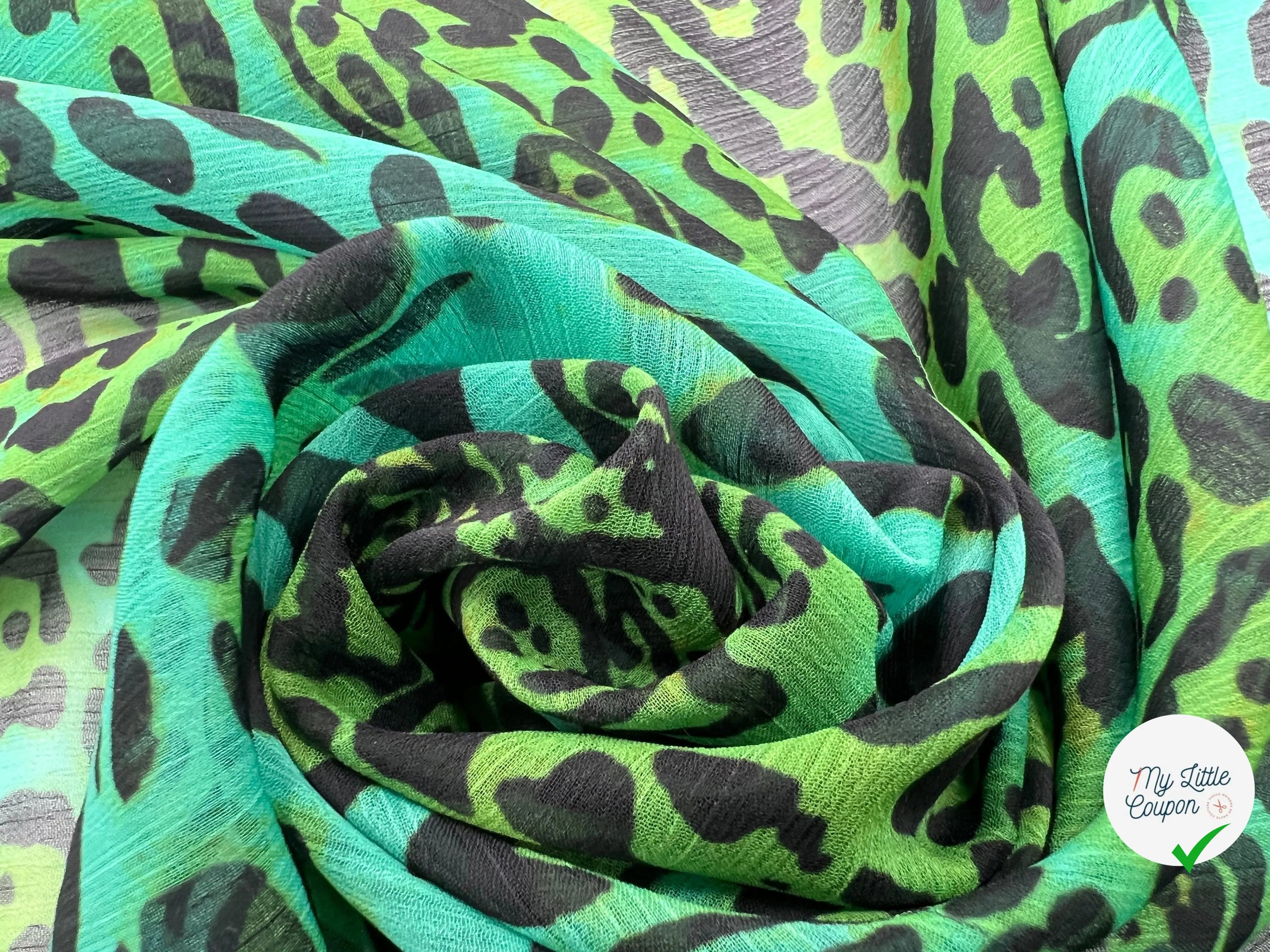 CRÊPE IMPRIMÉ LÉOPARD SUR FOND CAMAIEU DE VERT - My Little Coupon - tissu - coudre