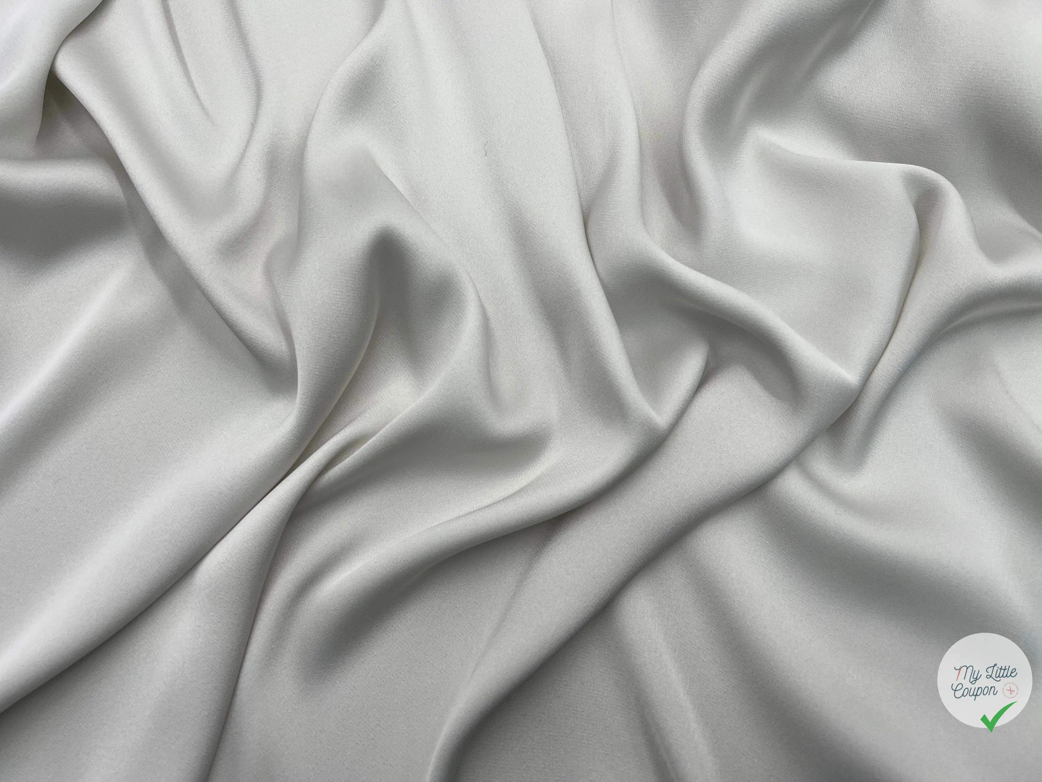 CRÊPE LÉGÈREMENT SATINÉ OFF WHITE FLUIDE ET SOUPLE - My Little Coupon - tissu - coudre