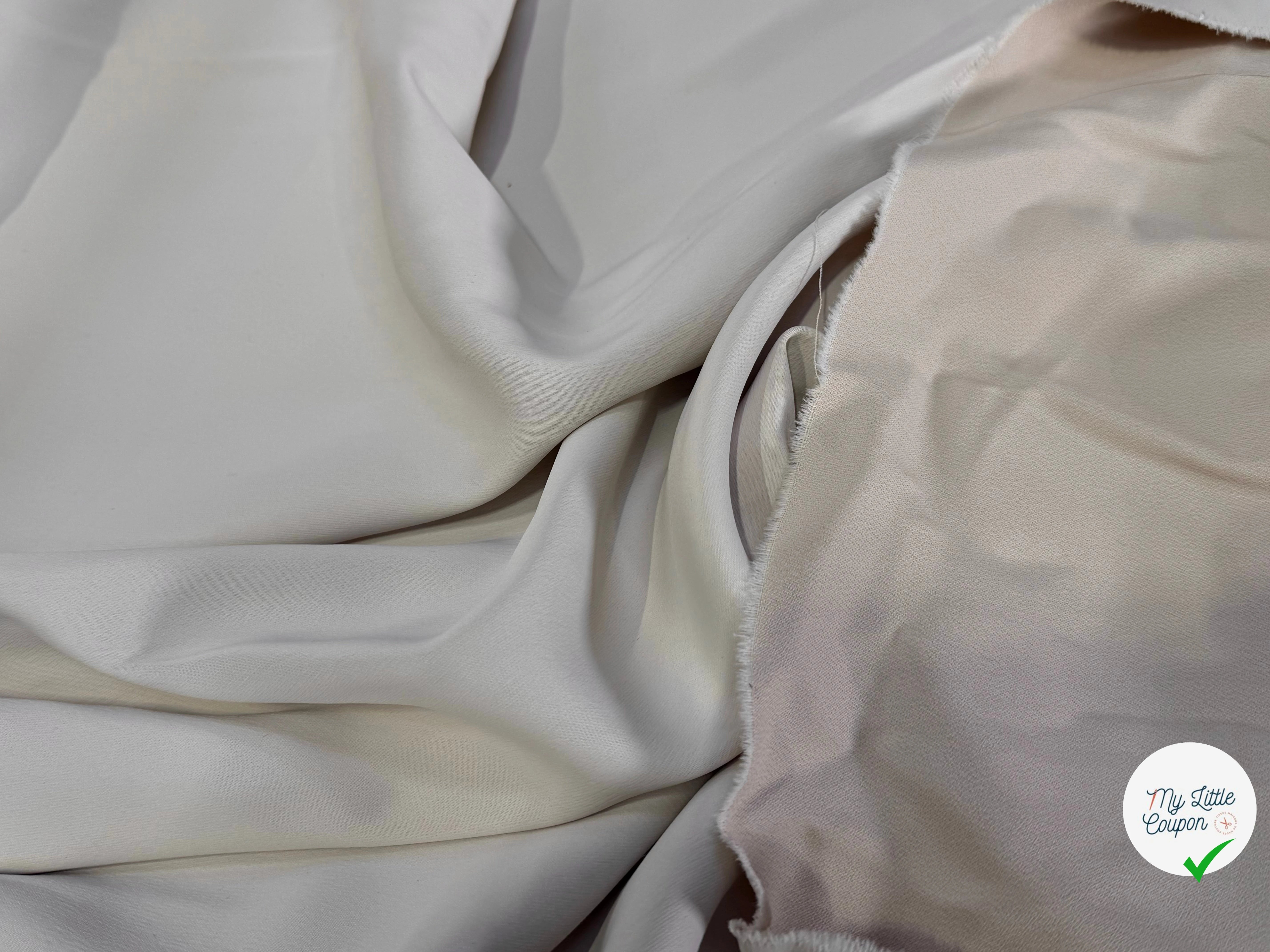 CREPE LOURD ENVERS SATIN VISCOSE ACETATE BEIGE CRÊME STRETCH - My Little Coupon