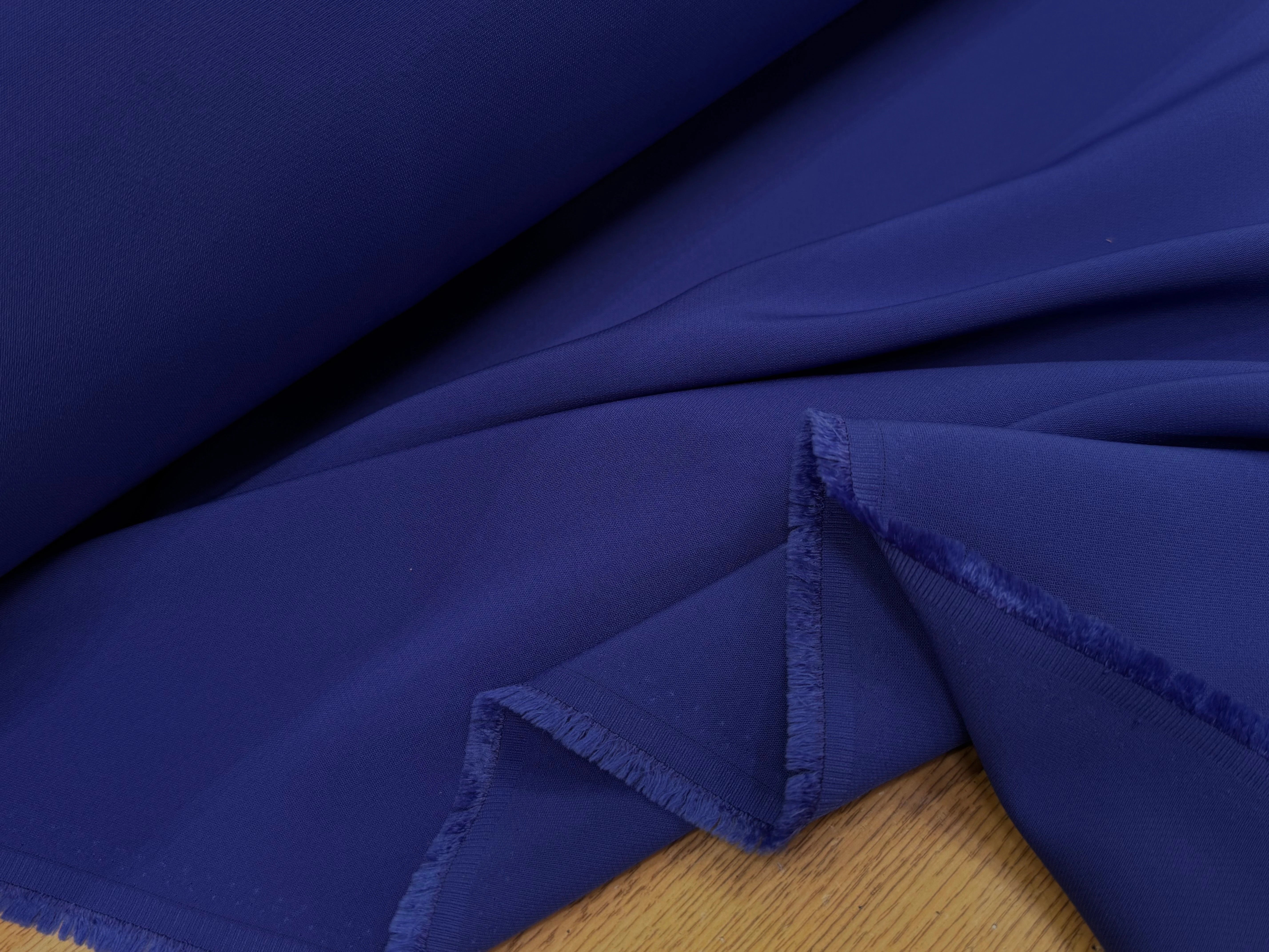 CREPE LOURD STRETCH BLEU SUPER TOMBÉ - My Little Coupon