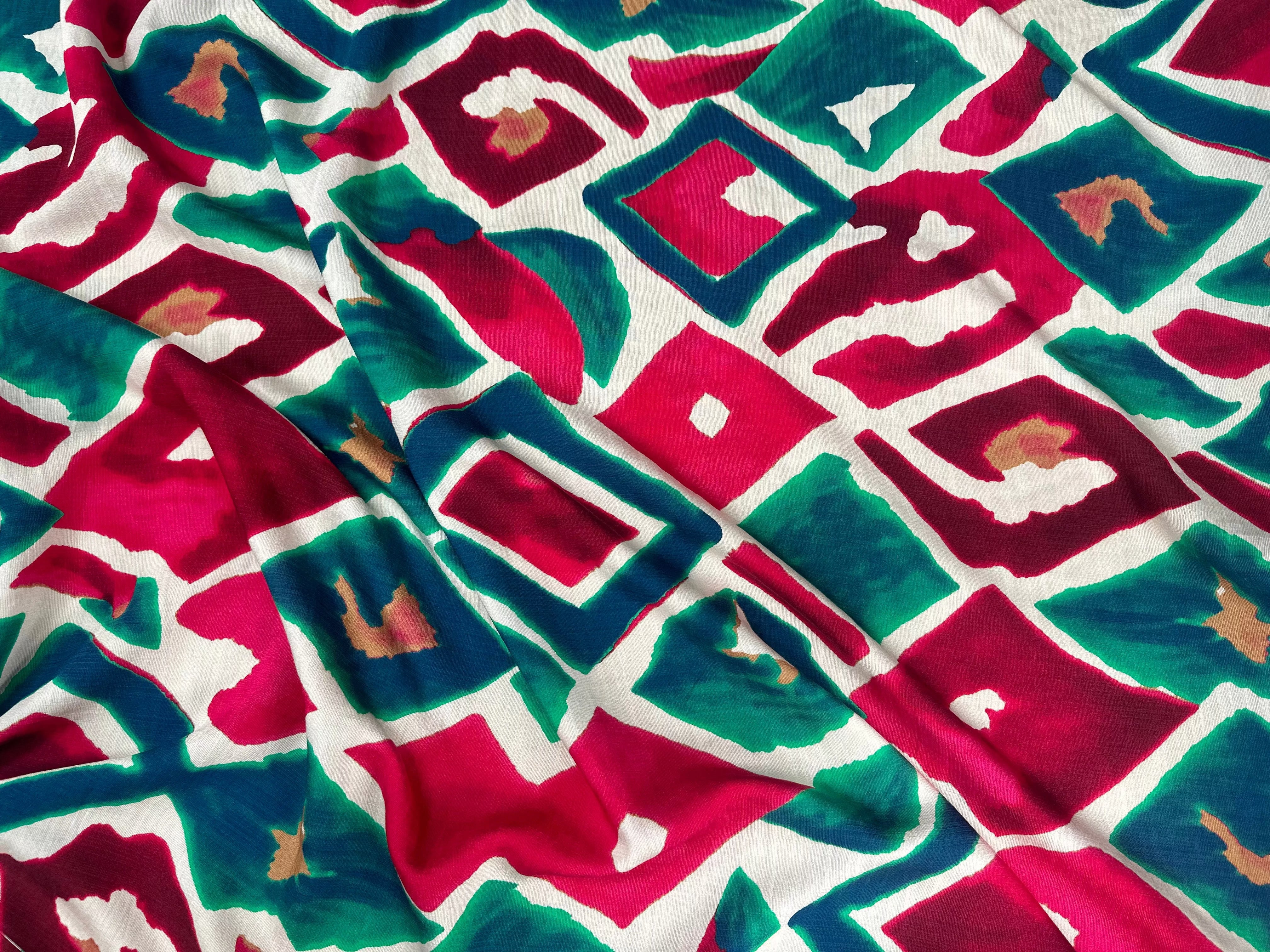 CREPE MAROCAIN VISCOSEE GÉOMÉTRIE LOVE & BLUE - My Little Coupon