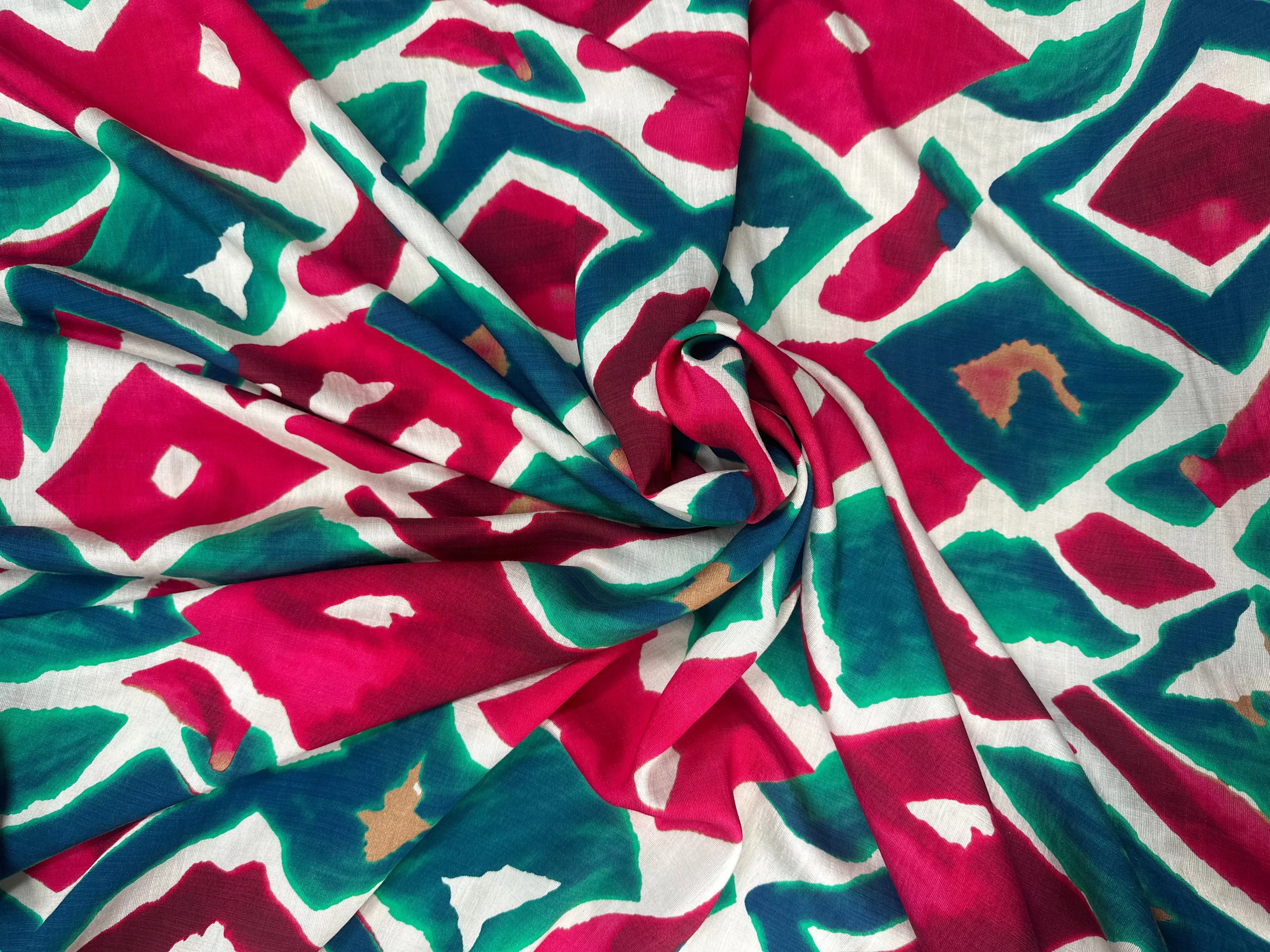 CREPE MAROCAIN VISCOSEE GÉOMÉTRIE LOVE & BLUE - My Little Coupon