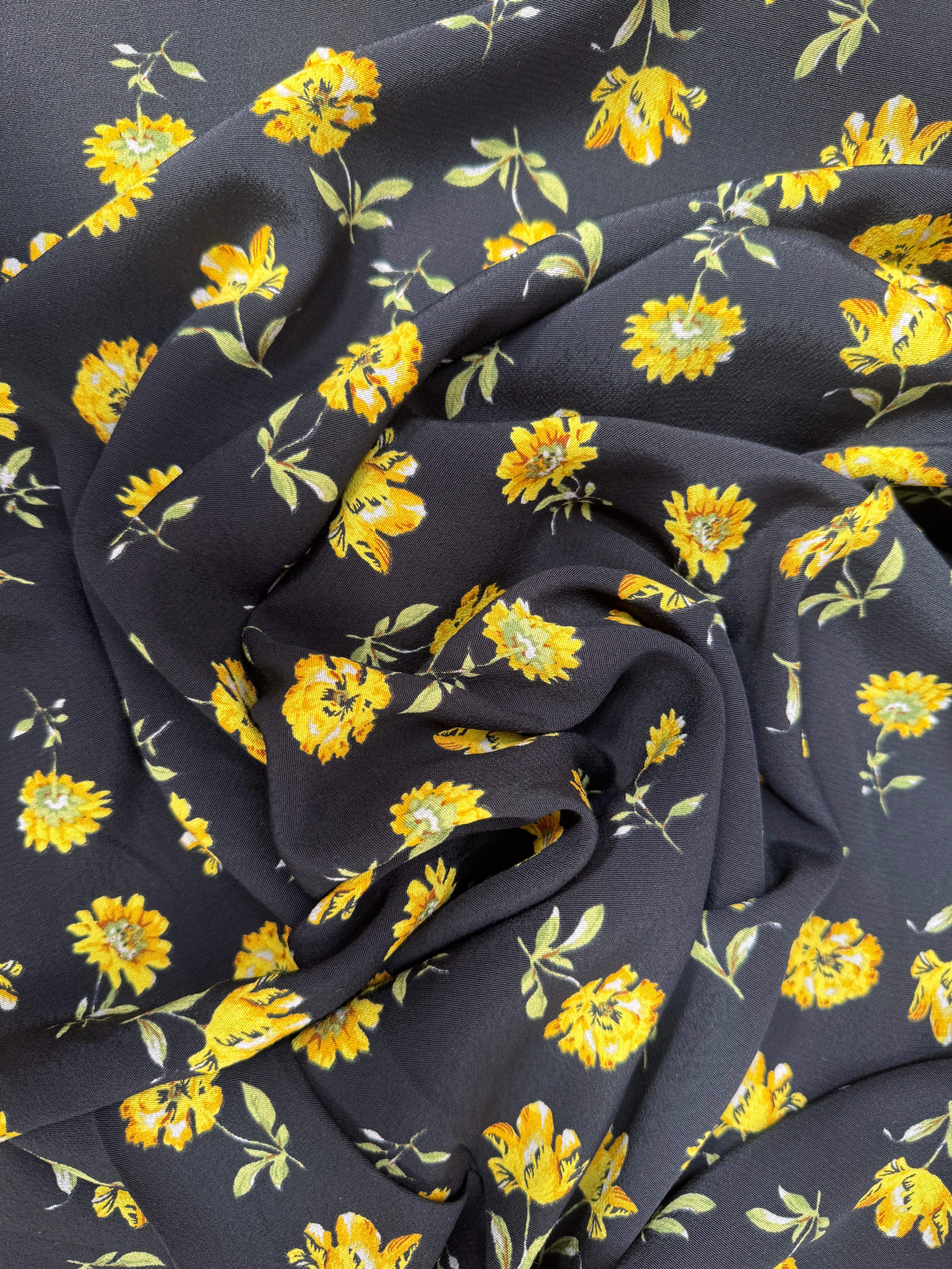 CRÊPE MARROCAIN VISCOSE FOND NOIR MOTIFS TOURNESSOL - My Little Coupon