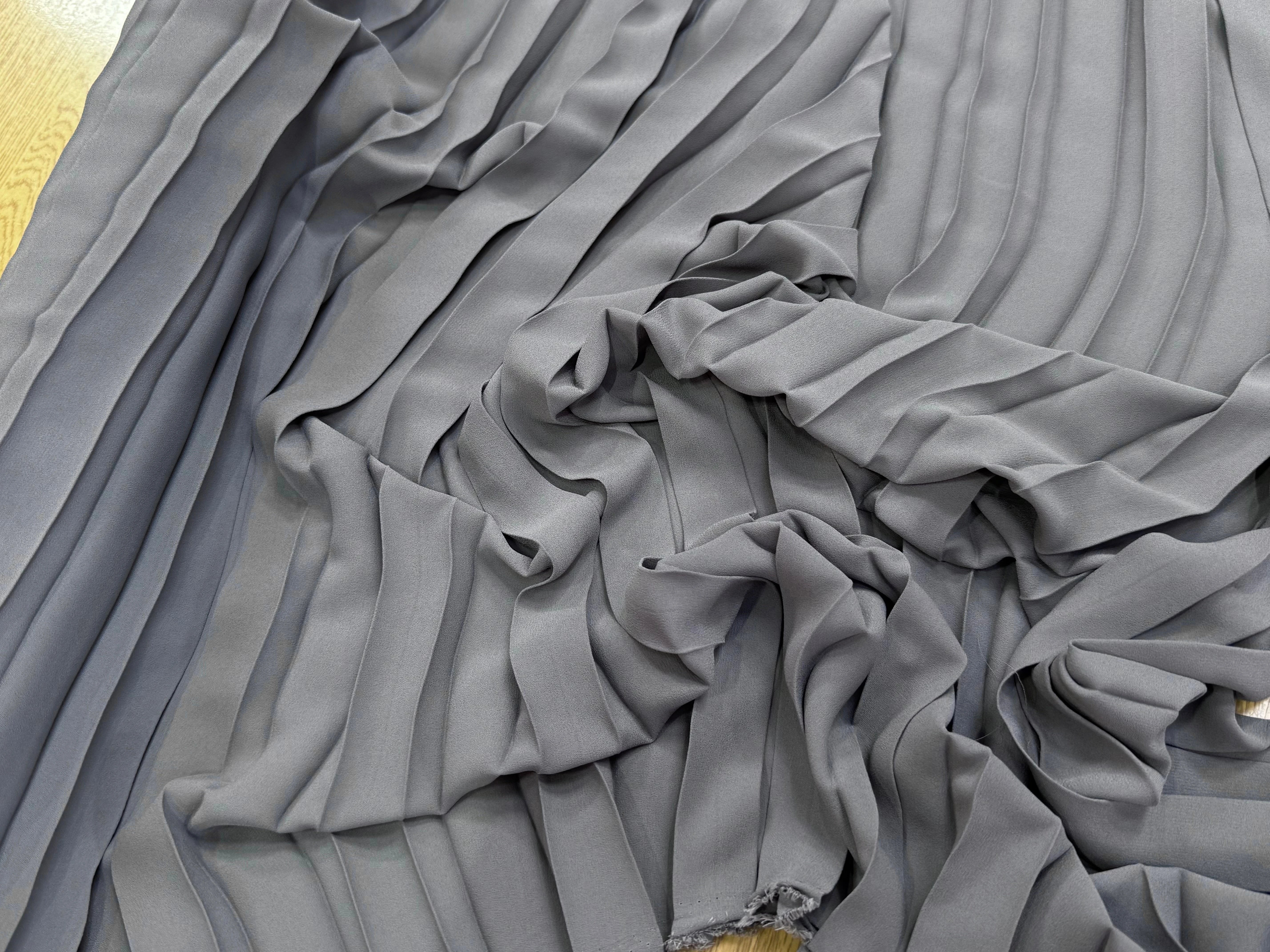 CREPE PLISSÉ FLUIDE GRIS - My Little Coupon