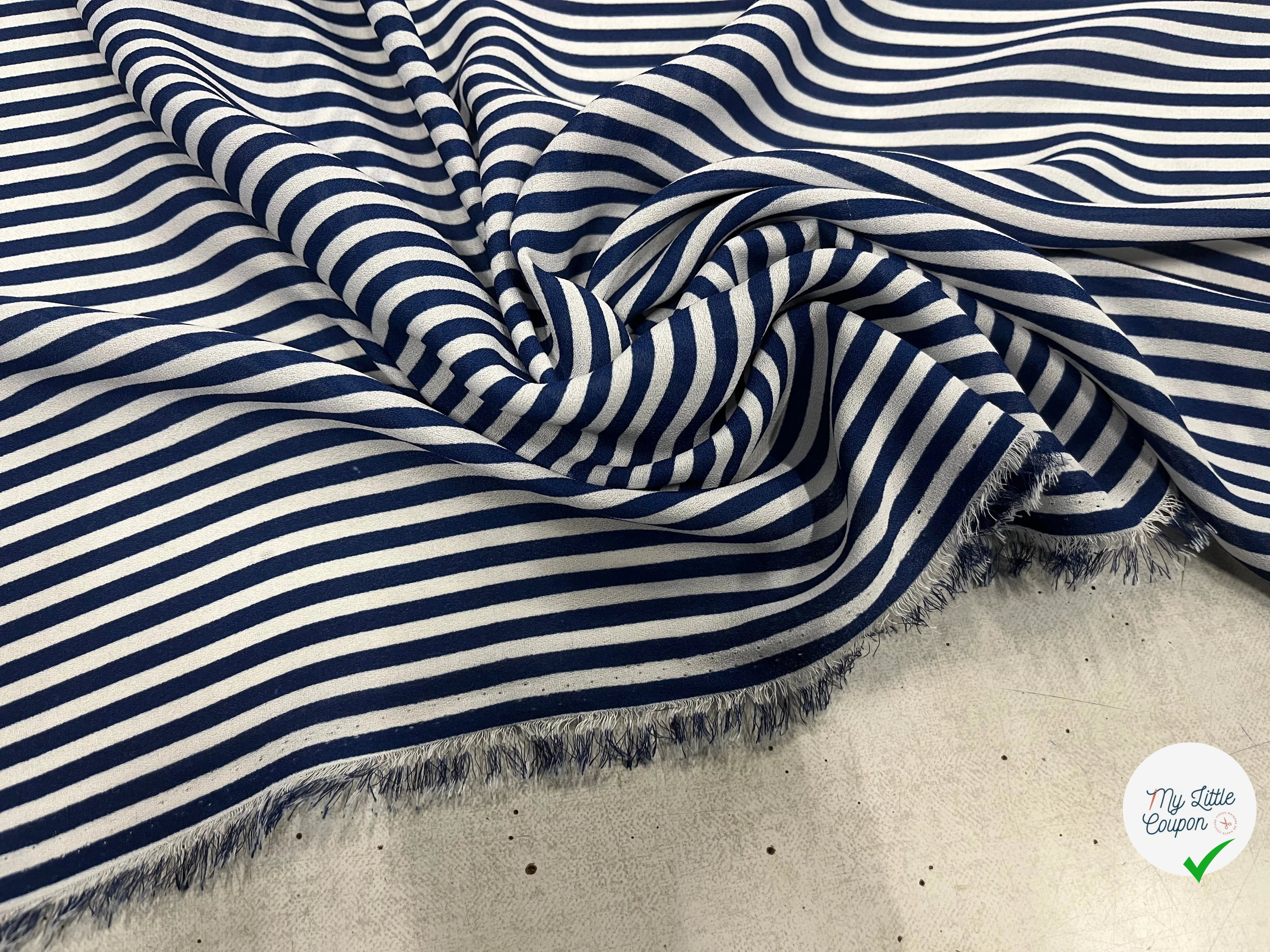 CREPE POLYESTER À RAYURES BLEU BLANCHE - My Little Coupon