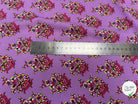 CREPE POLYESTER IMPRIMÉ FLEURS FOND VIOLET 148CM - My Little Coupon