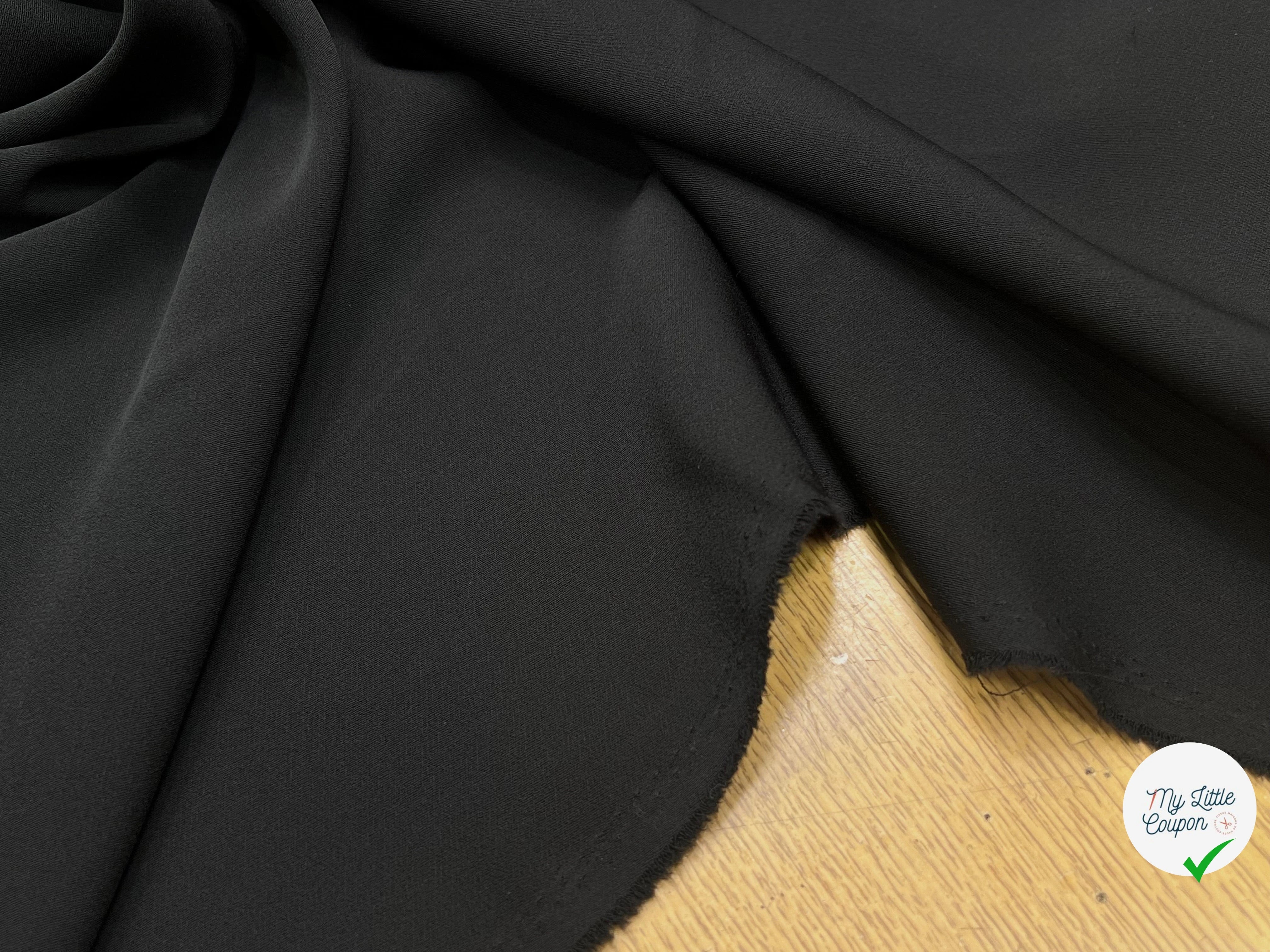 CREPE SEMI-LOURD FLUIDE NOIR LÉGÈREMENT SATINÉ 145CM - My Little Coupon