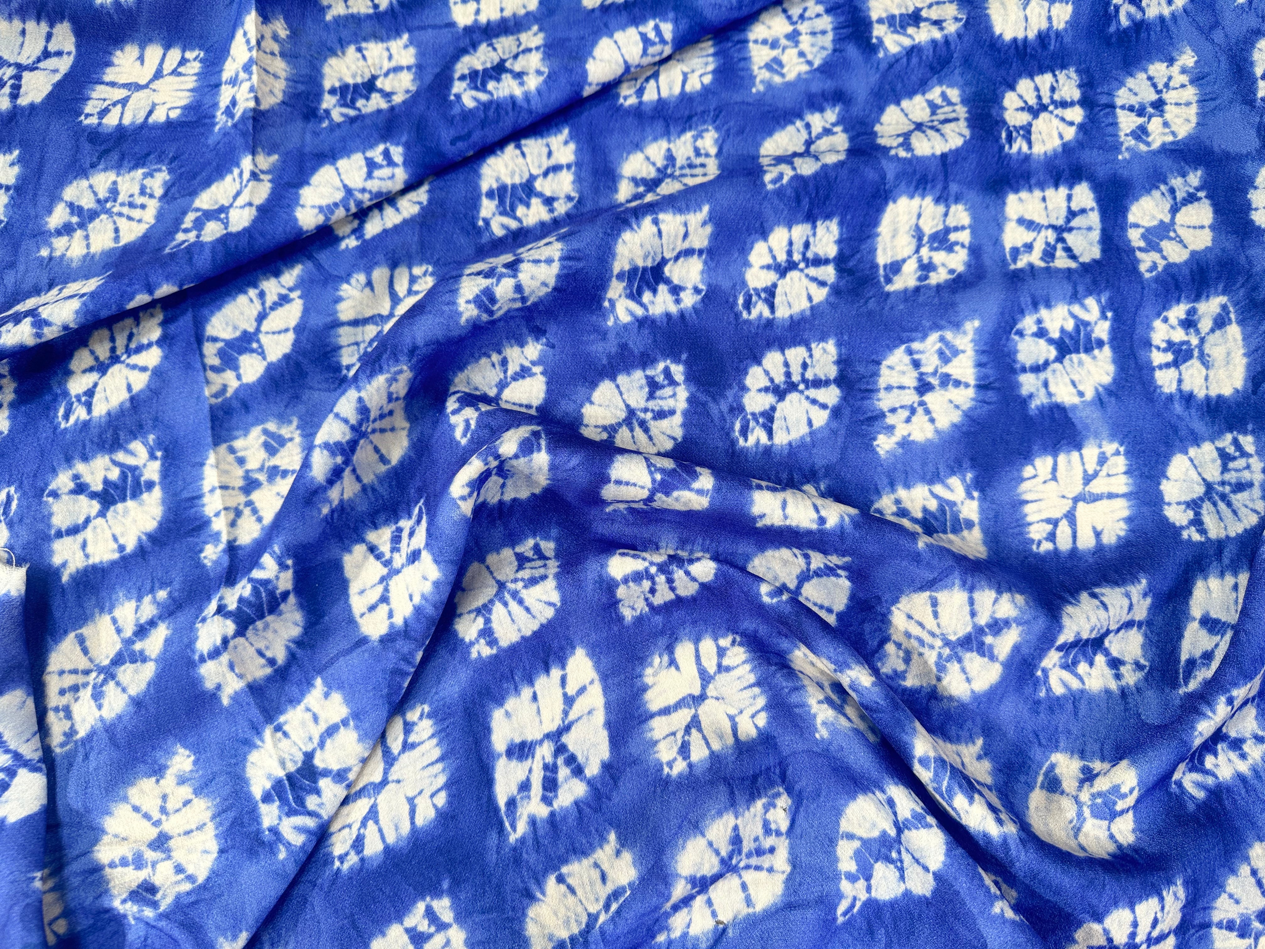 CREPE SHIBORI FOND BLEU SUPERBE TENUE - My Little Coupon