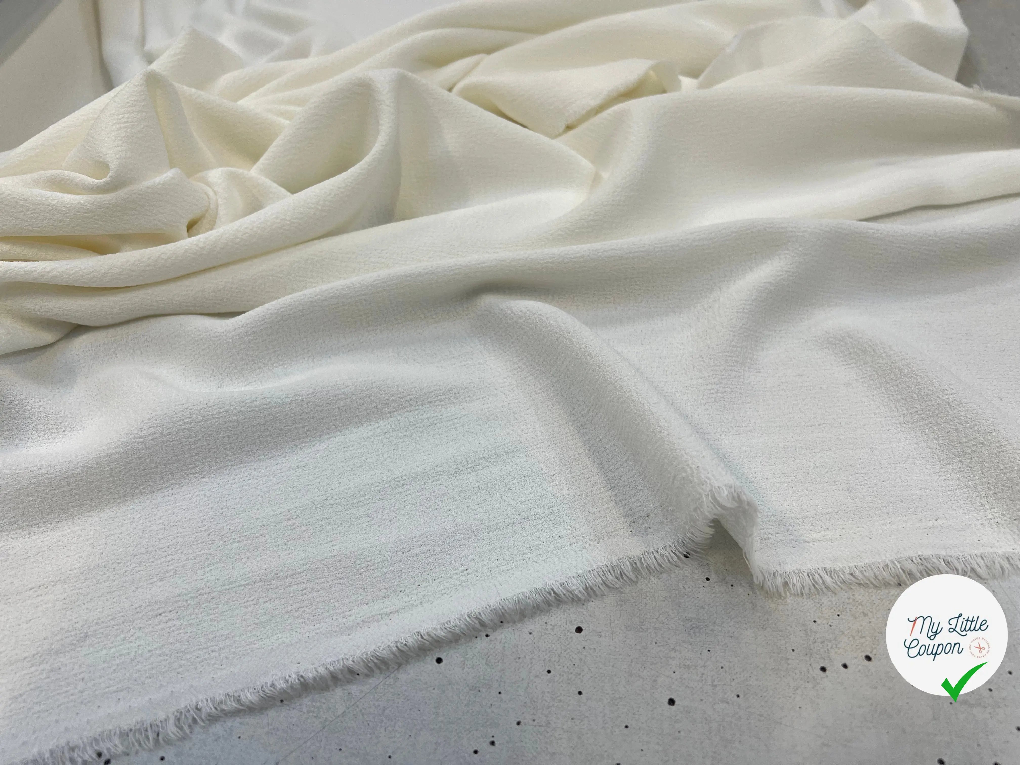 CREPE SUPERBE TENUE BLANC MSO