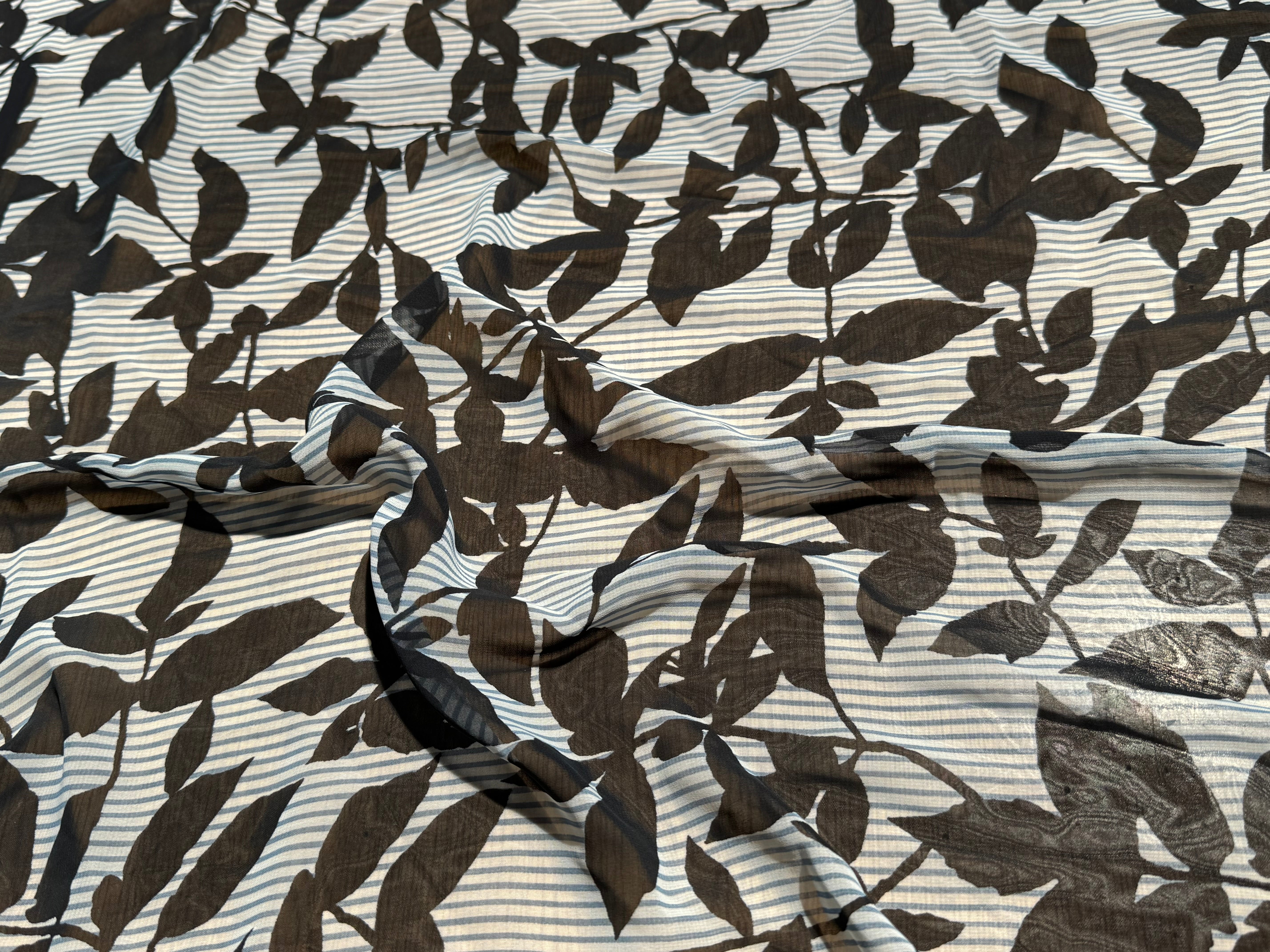 CREPE ULTRA FIN FOND BLANC IMPRIMÉ MOTIFS FEUILLAGES NOIRS - My Little Coupon