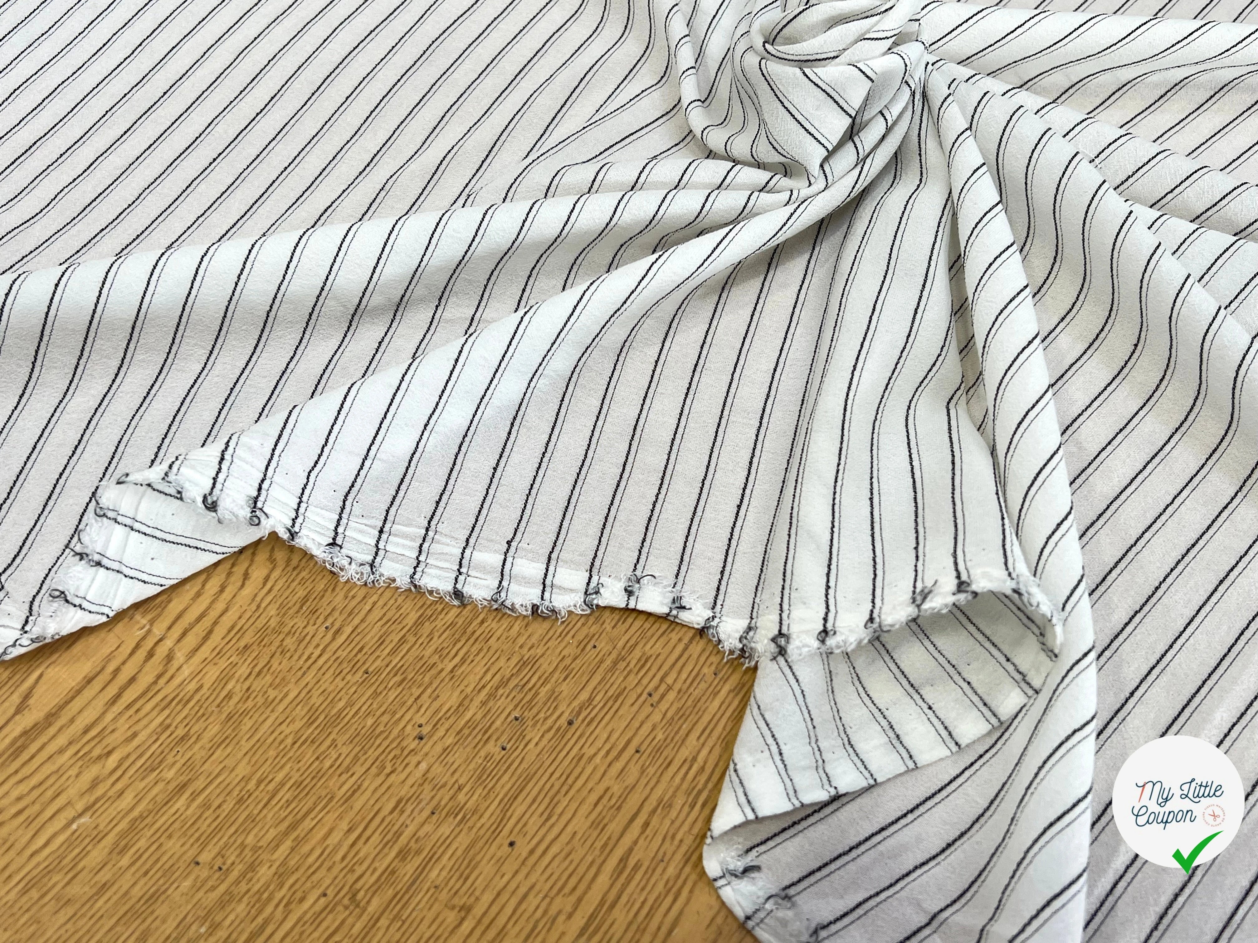 CREPE VISCOSE BLANC À RAYURES NOIRE FLUIDE - My Little Coupon