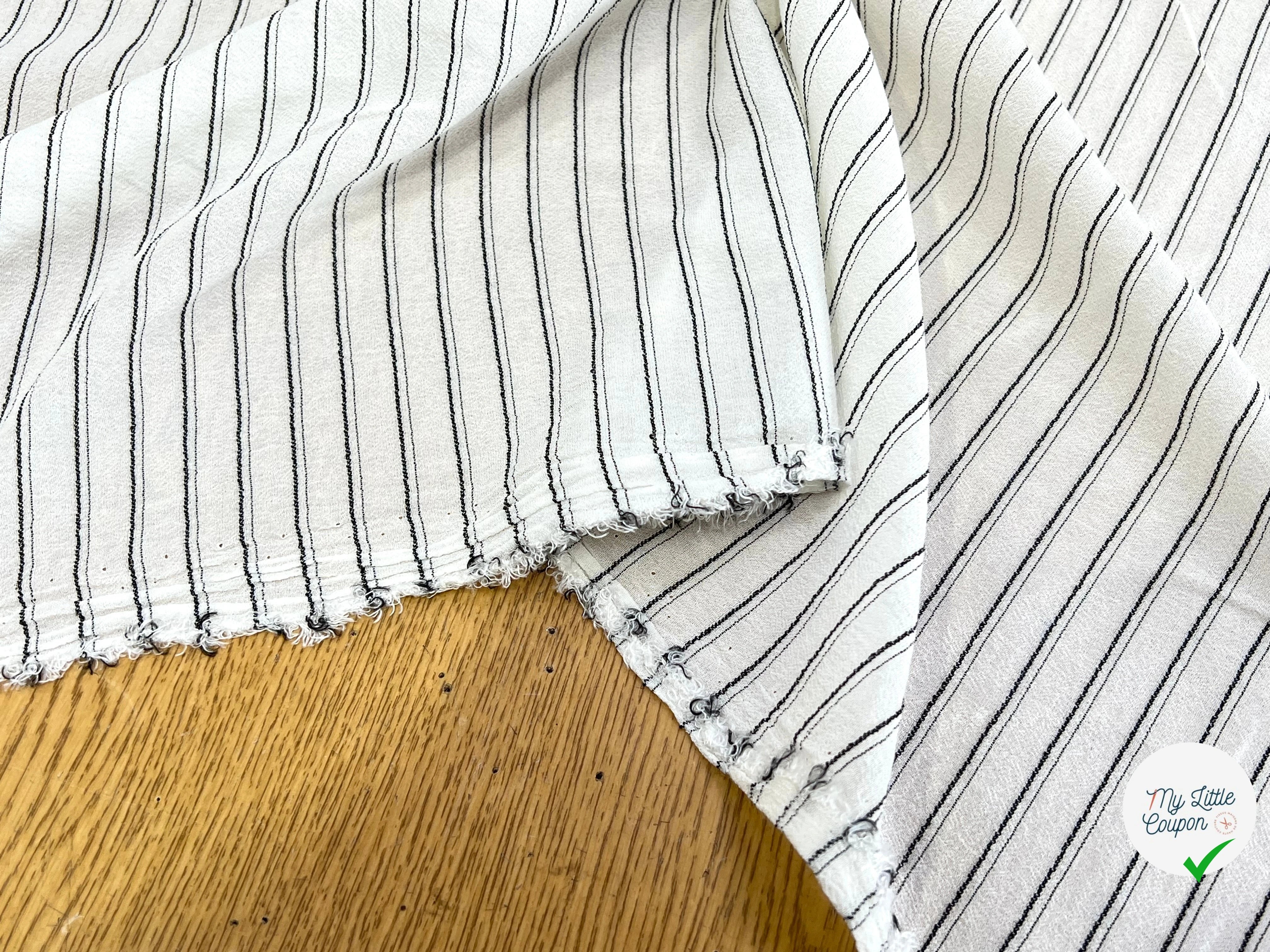 CREPE VISCOSE BLANC À RAYURES NOIRE FLUIDE - My Little Coupon