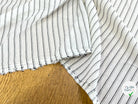 CREPE VISCOSE BLANC À RAYURES NOIRE FLUIDE - My Little Coupon