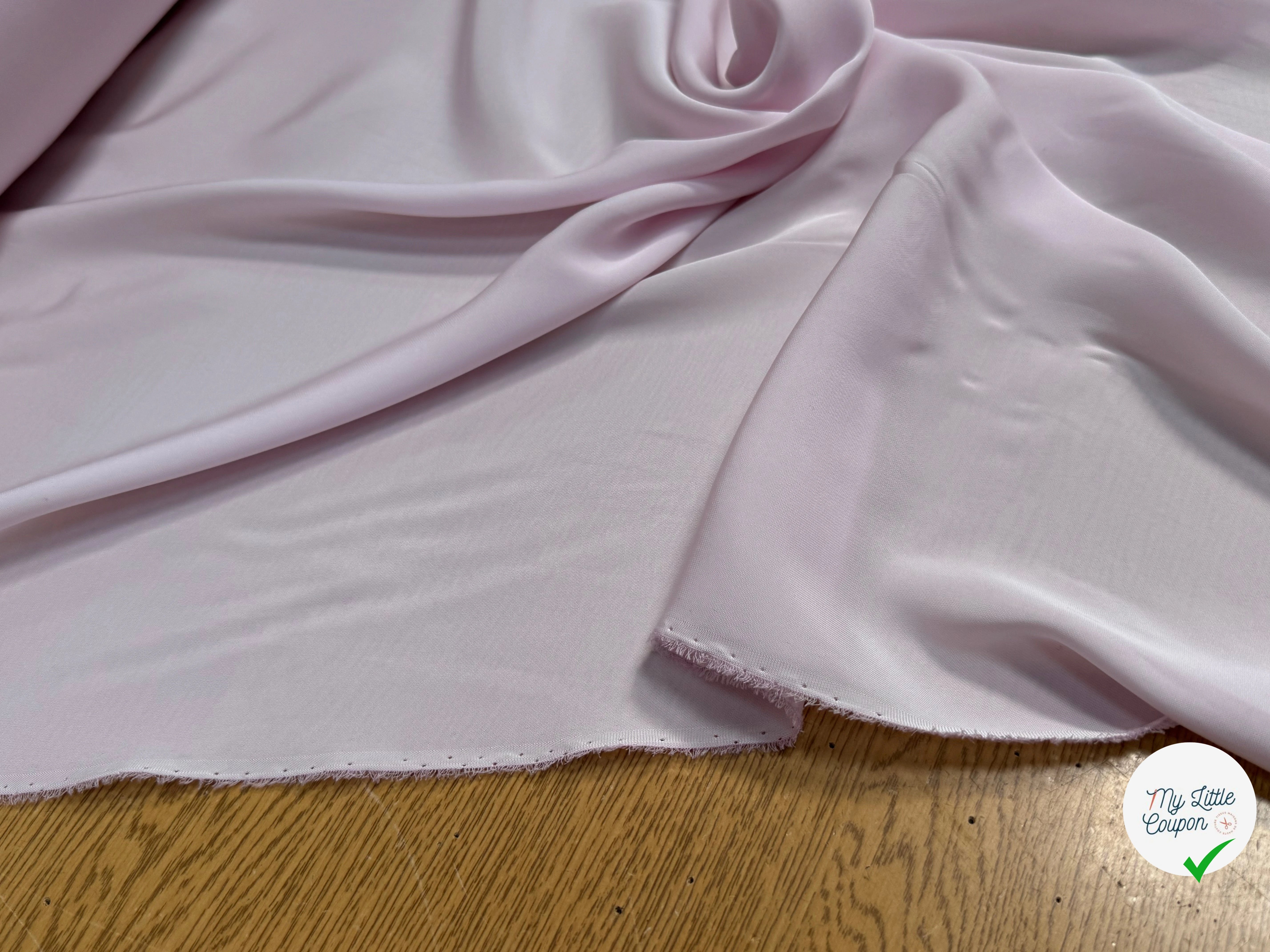 CREPE VISCOSE FLUIDE ASPECT PEACHSKIN 18% SOIE LIGHT PINK - My Little Coupon