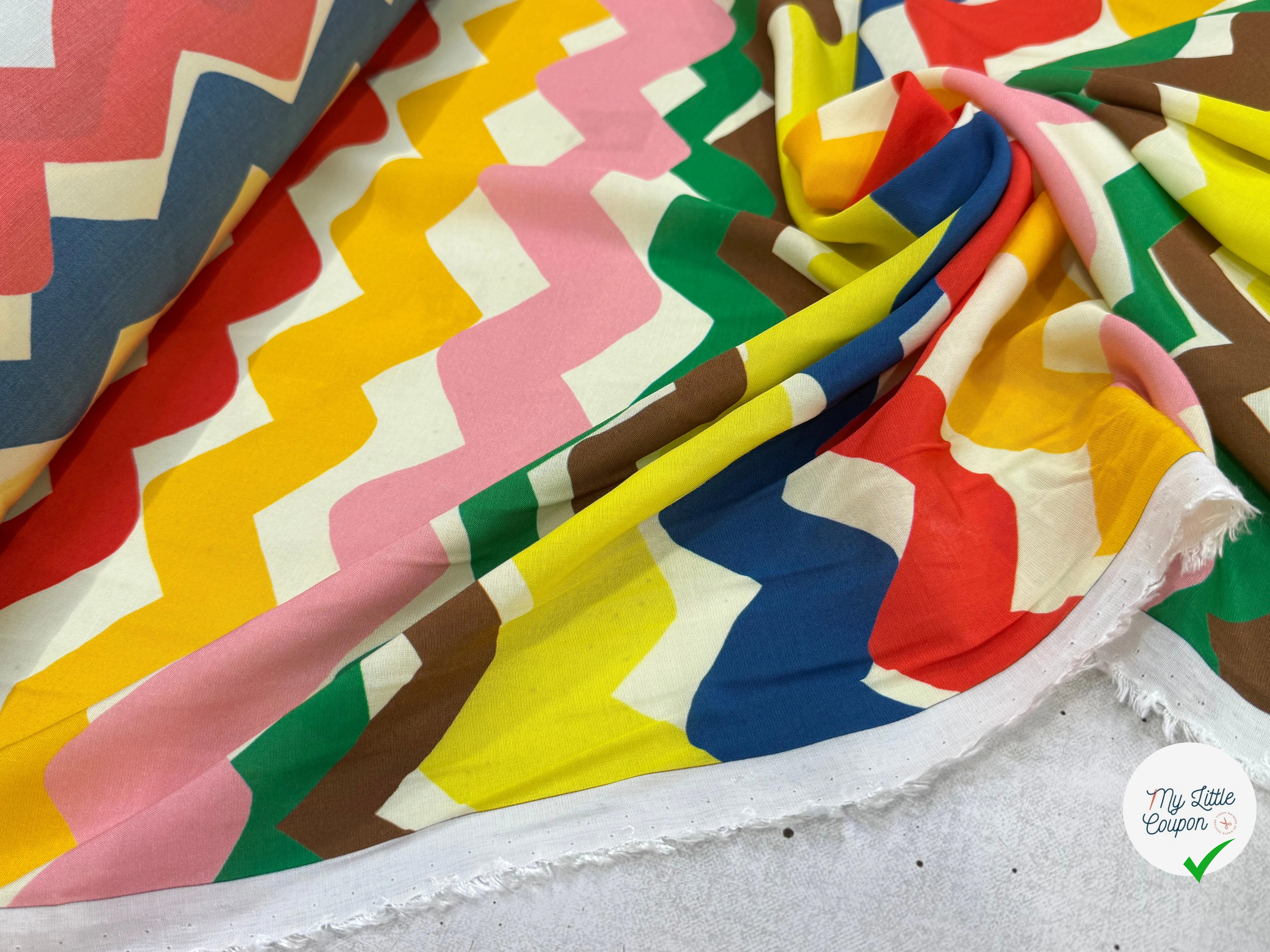 CREPE VISCOSE IMPRIMÉ RAYURES DESTRUCTURÉES TANGO ZIG-ZAG MULTICOLORES - My Little Coupon
