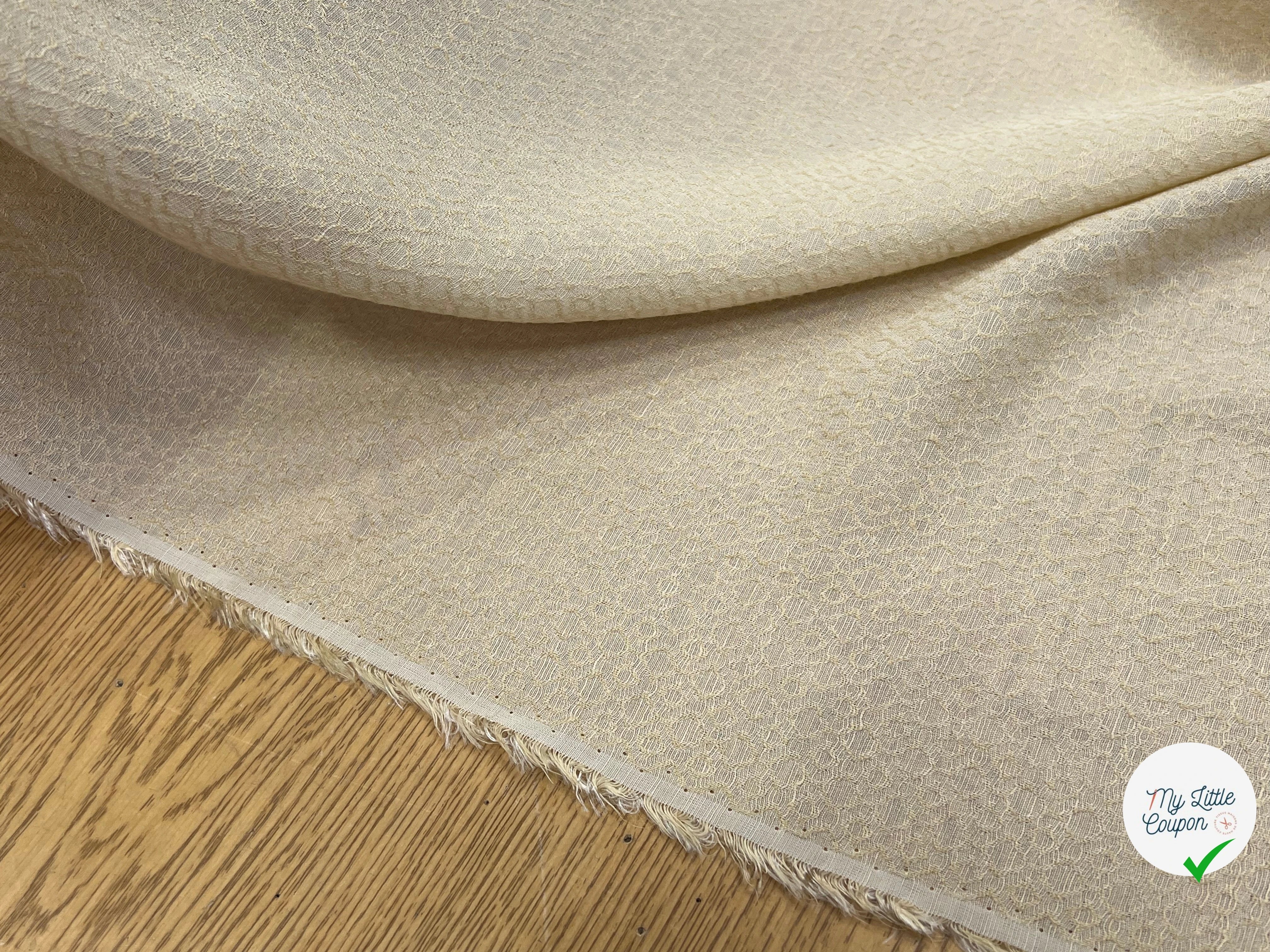 CREPE VISCOSE JACQUARD MOTIF GÉOMETRIQUE COQUILLE DOFFE - My Little Coupon