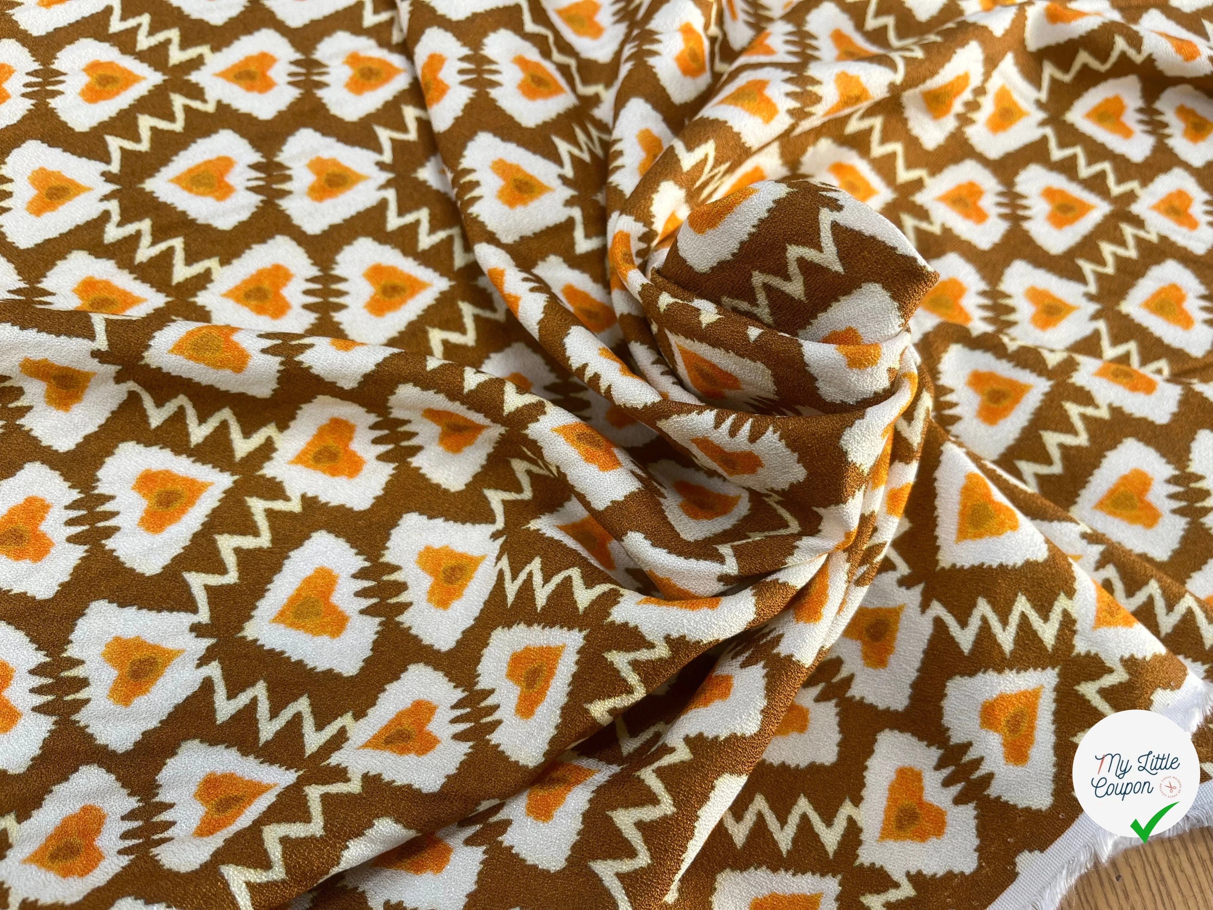 CREPE VISCOSE LOURD FOND MARON MOTIF COEUR - My Little Coupon