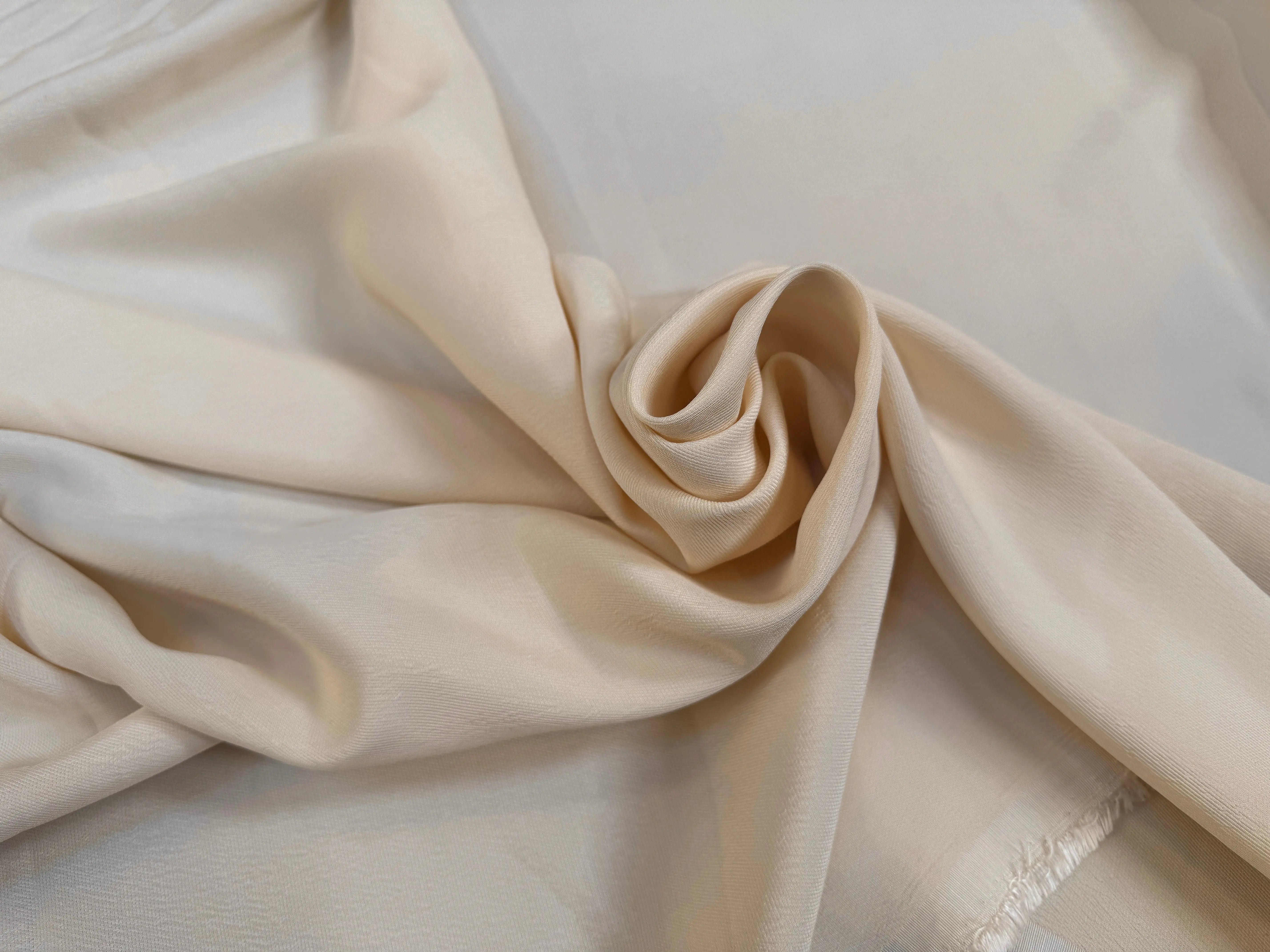 CRÊPE VISCOSE LOURD GIROLAMO ECRU - My Little Coupon